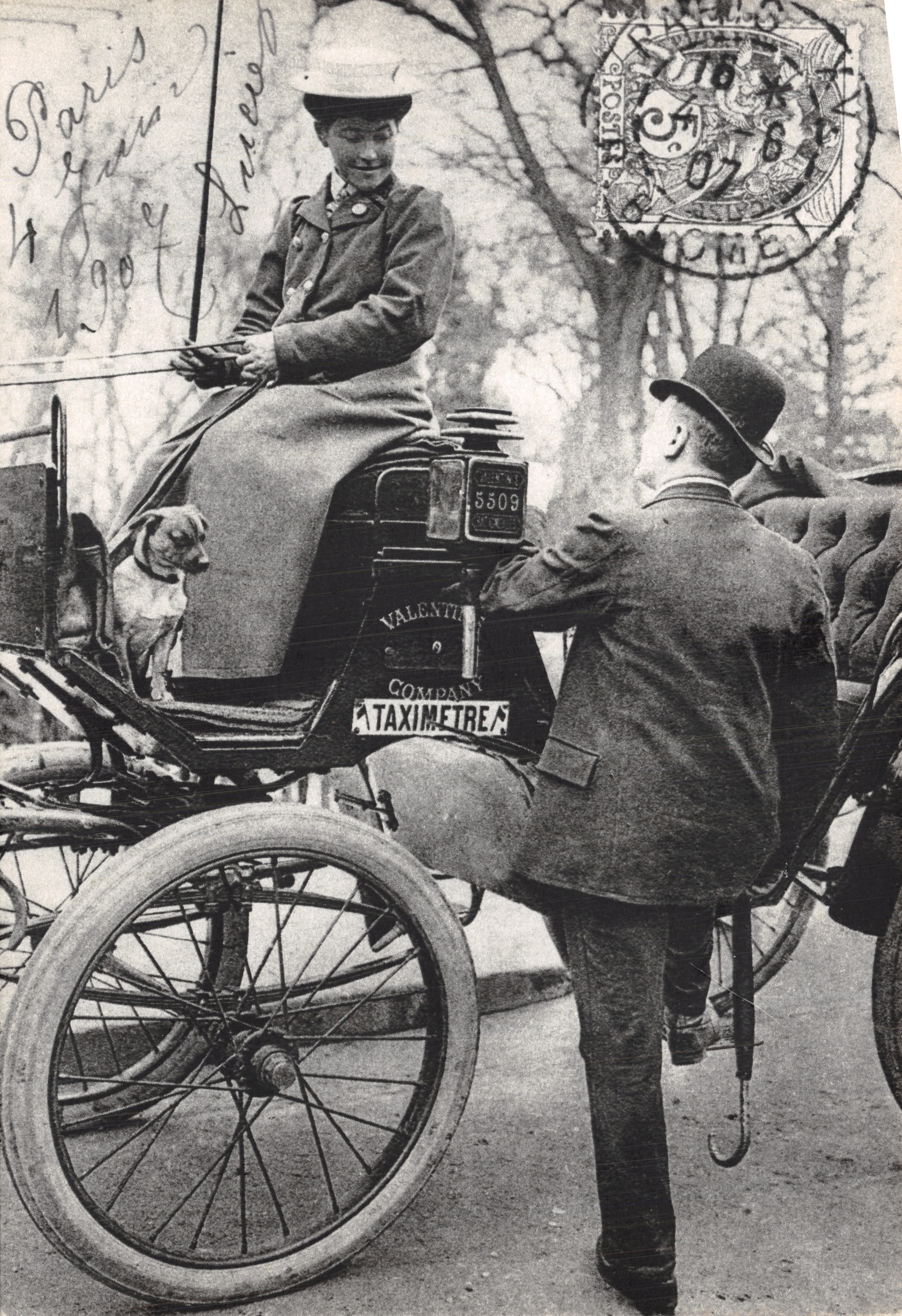 Paris - Femme conductrice de taxi - Valentin Company