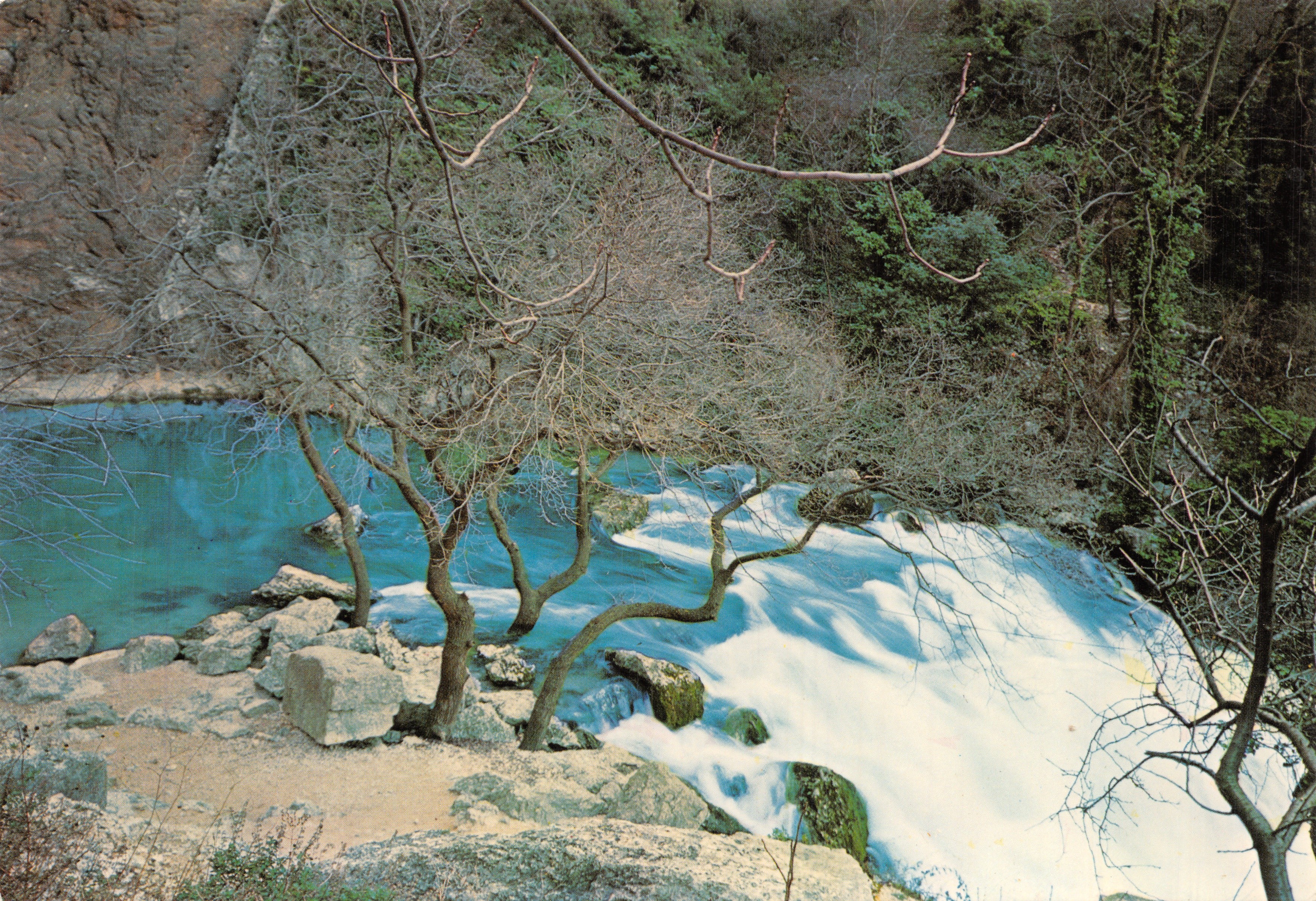 Fontaine de Vaucluse — gouffre en hauteurs d'eau — Éditions de Provence, n° 4783