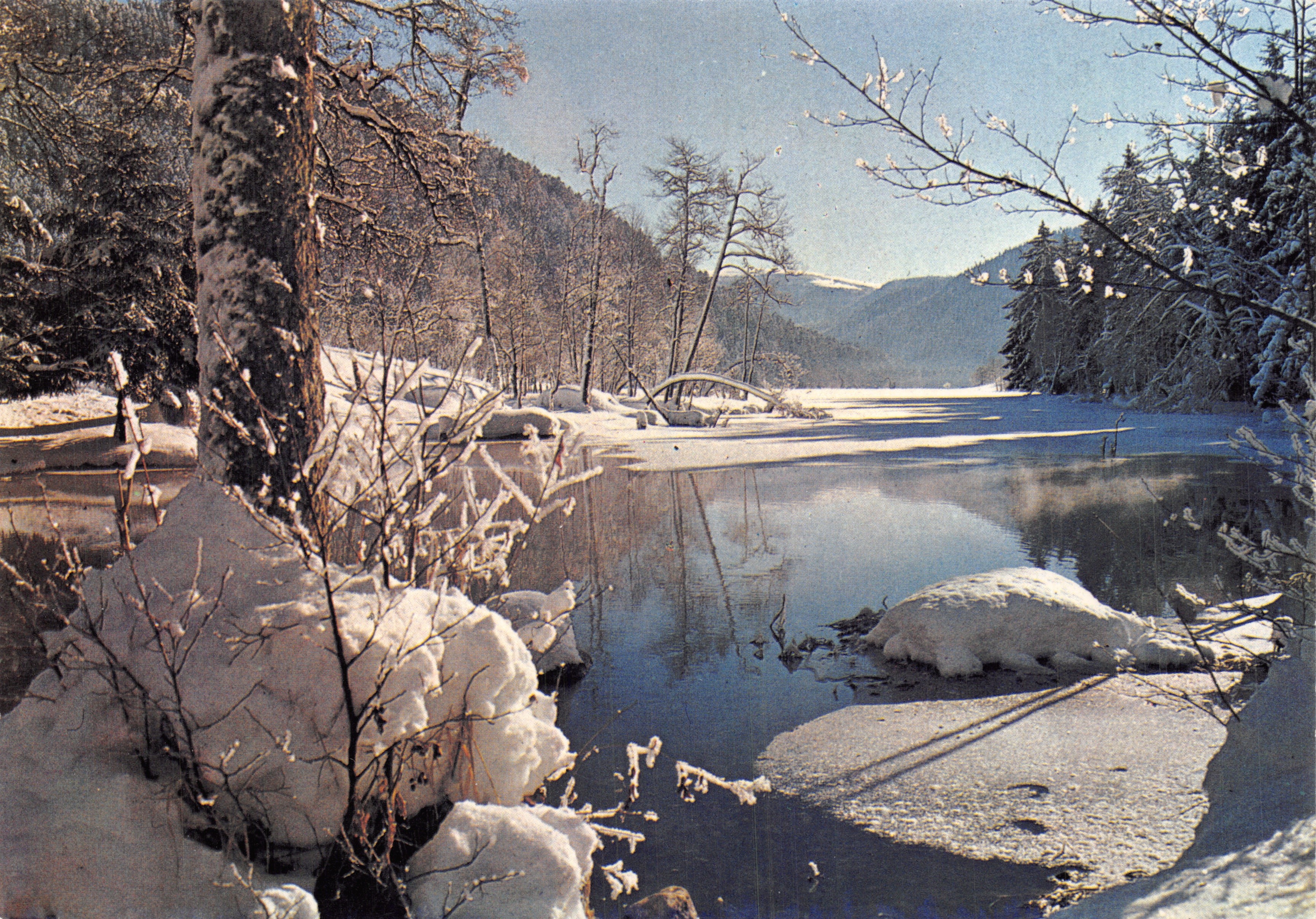 Lac de Longemer — paysage hivernal avec rivière partiellement gelée — Photo Barin, Imprimerie Pierron, N° 215