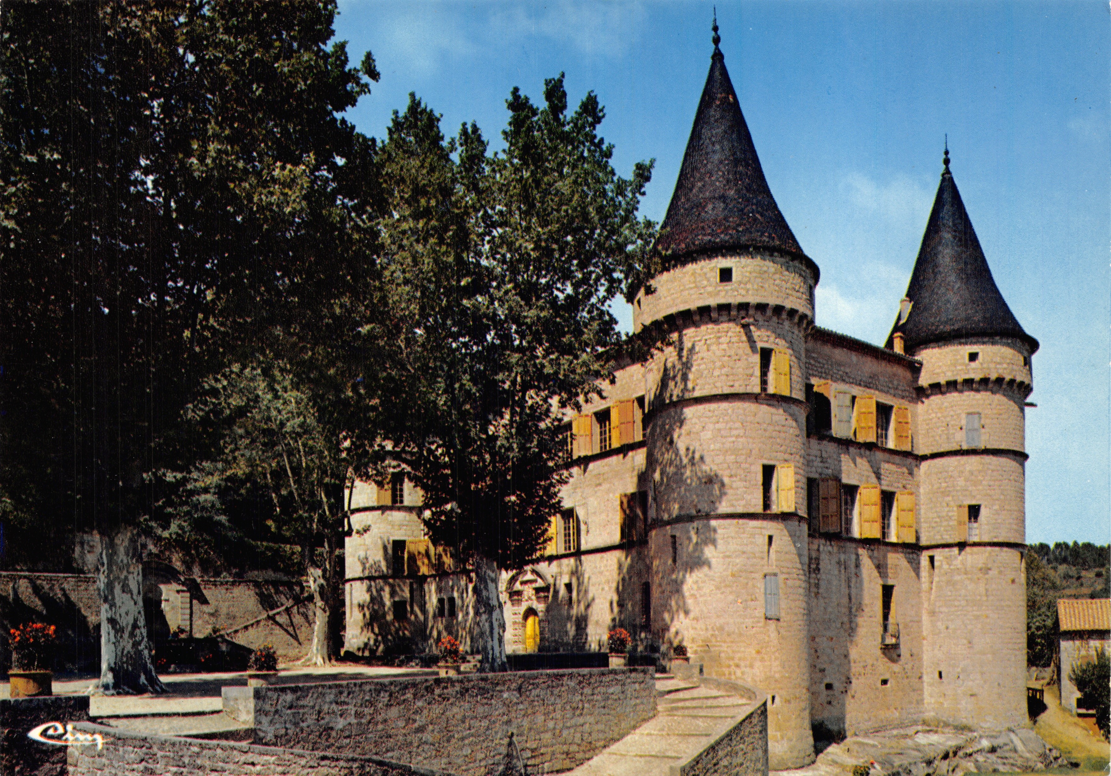 Castillo de Chambonas — vista del castillo con jardines — editor Combier Imprimeur Mâcon