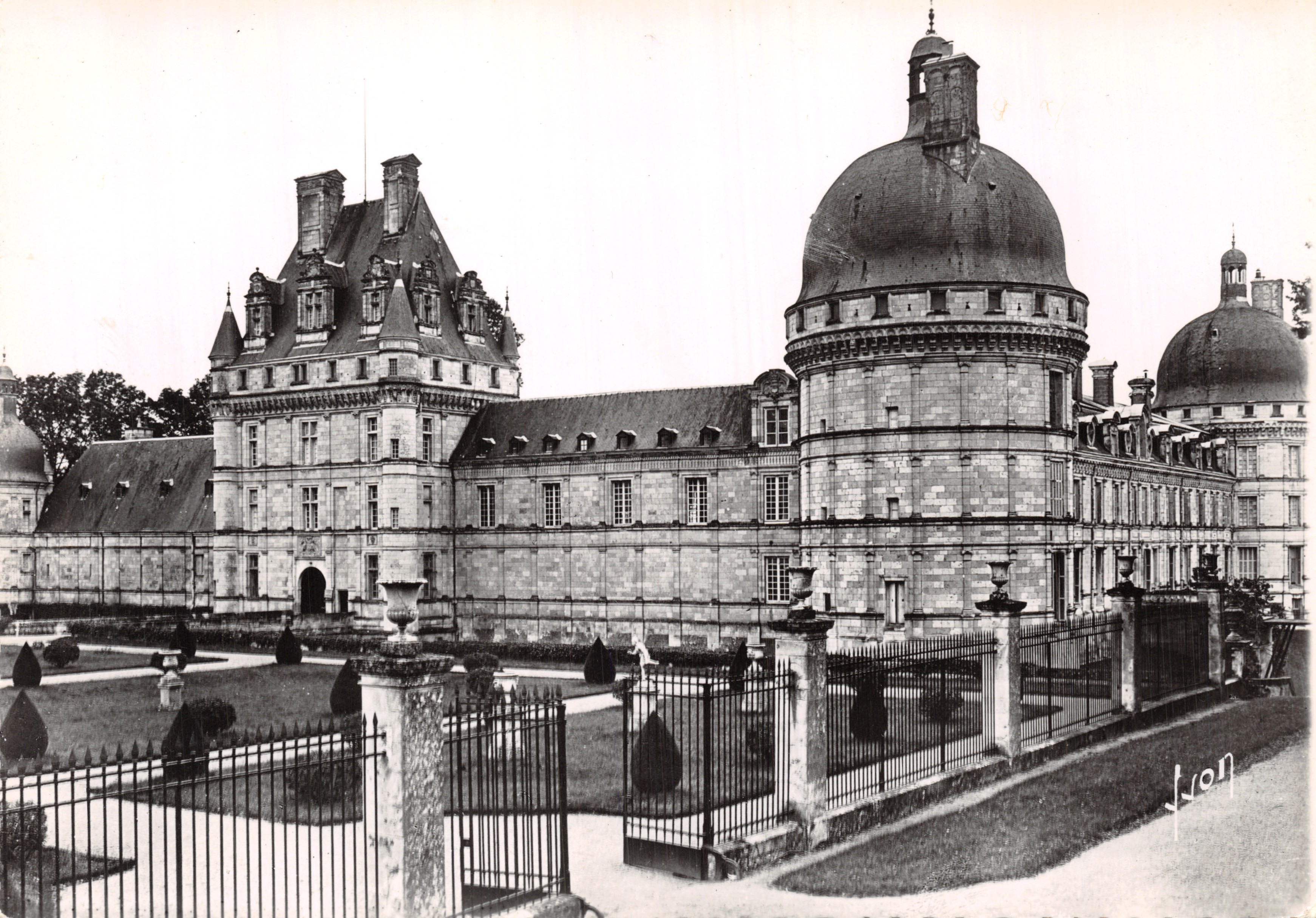 Castello di Valençay — vista del parco e degli edifici principali — Éditions Valençay