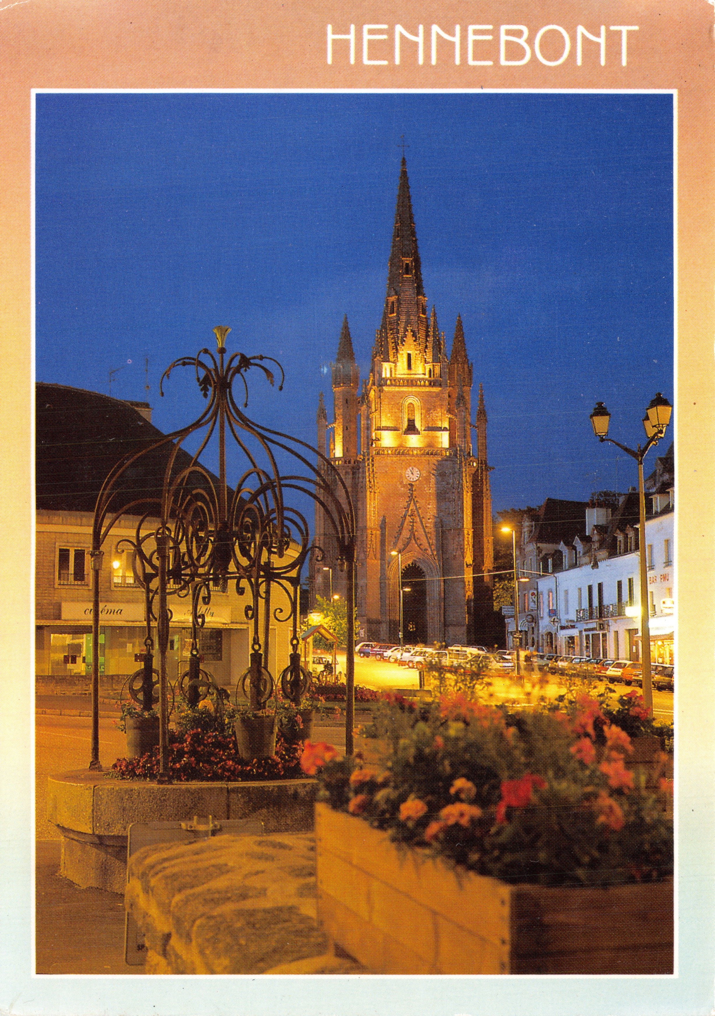 Hennebont — Kirche N.D. du Paradis beleuchtet am Abend — Éditions d'Art Jack