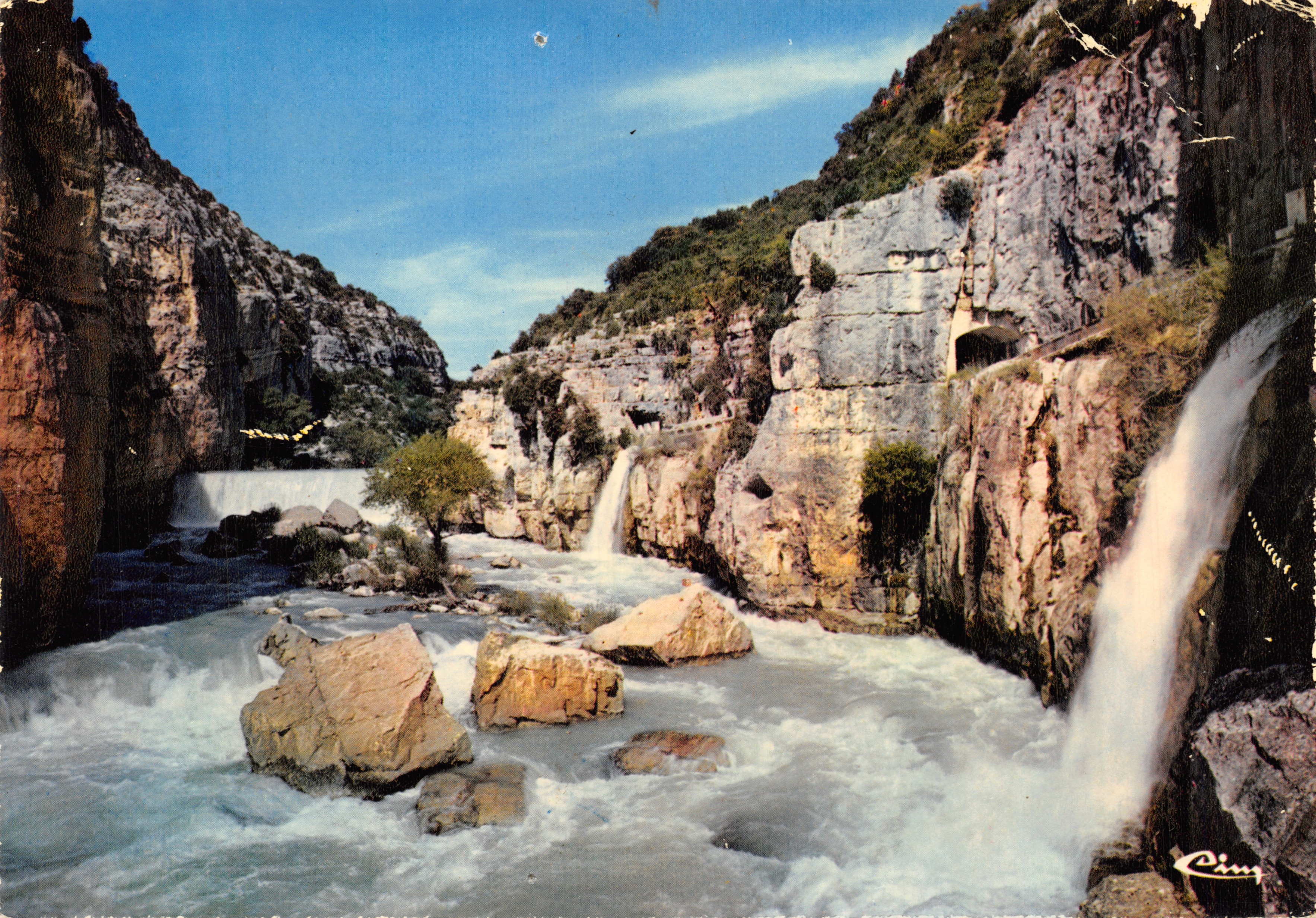 De Grotten van het Verdon — uitzicht op de watervallen en de grot — drukker Combier, n° A PP.999.00.0770