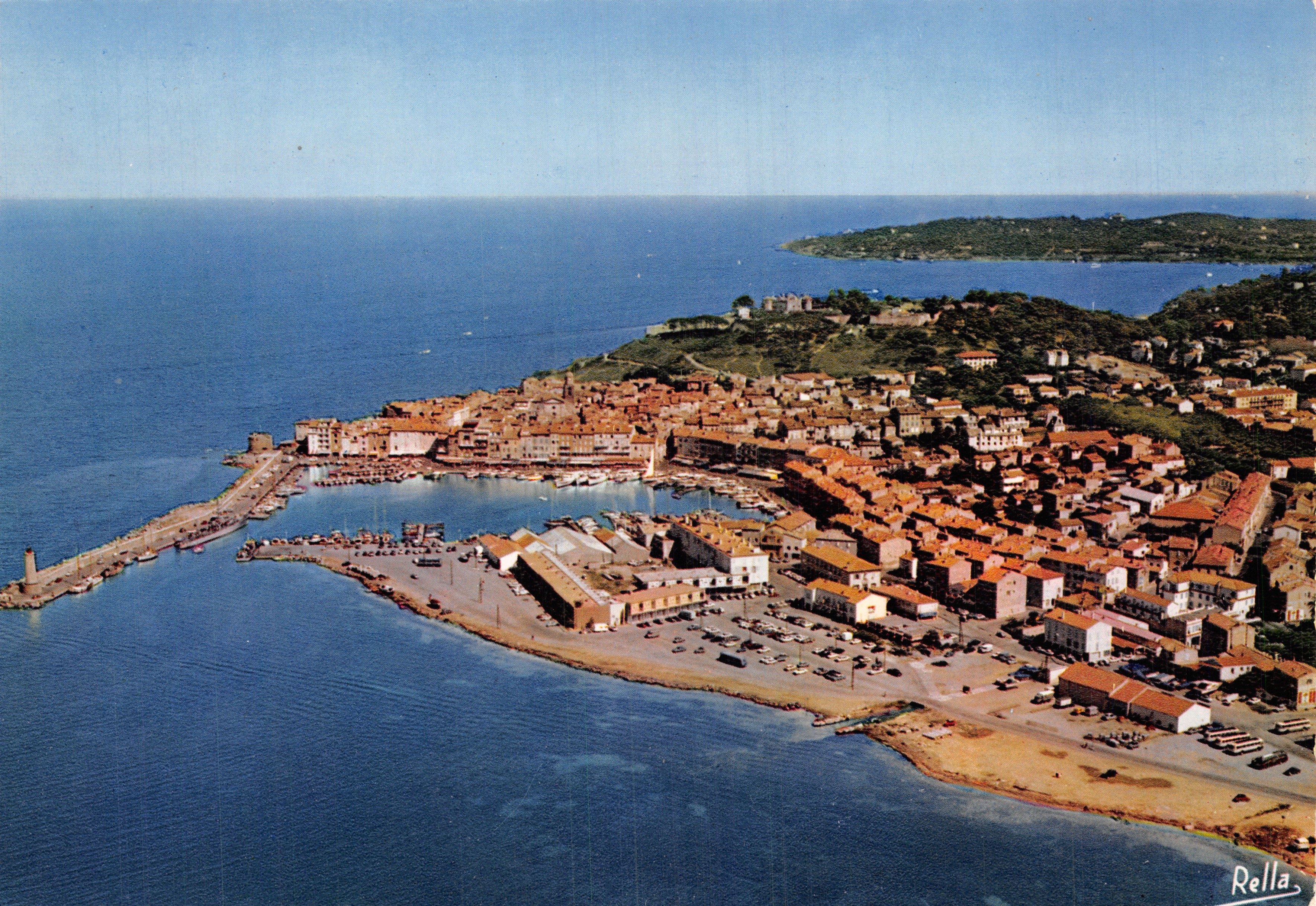Saint-Tropez — algemene luchtfoto van de haven, de citadel en de Pointe Saint-Pierre — uitgever Rella