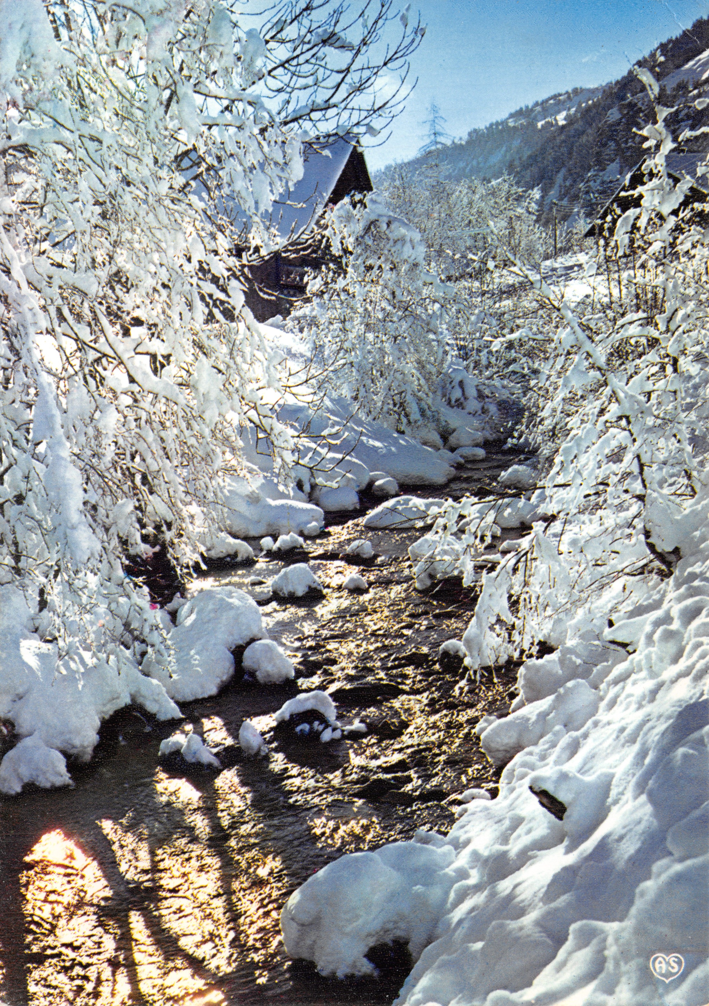 Montañas en invierno — juegos de luz sobre el torrente nevado — Colección 'AS' Studio Chateau, n° H 1119