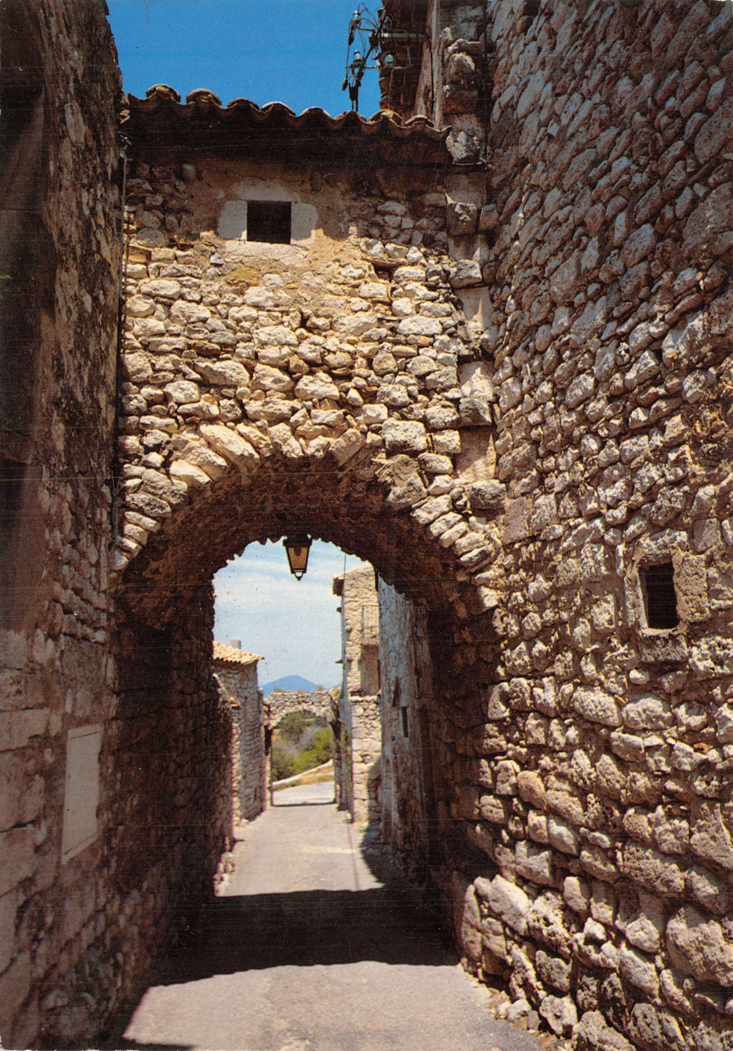 La Garde-Adhémars — Vieux Porche — Éditions de Provence G.A.L.