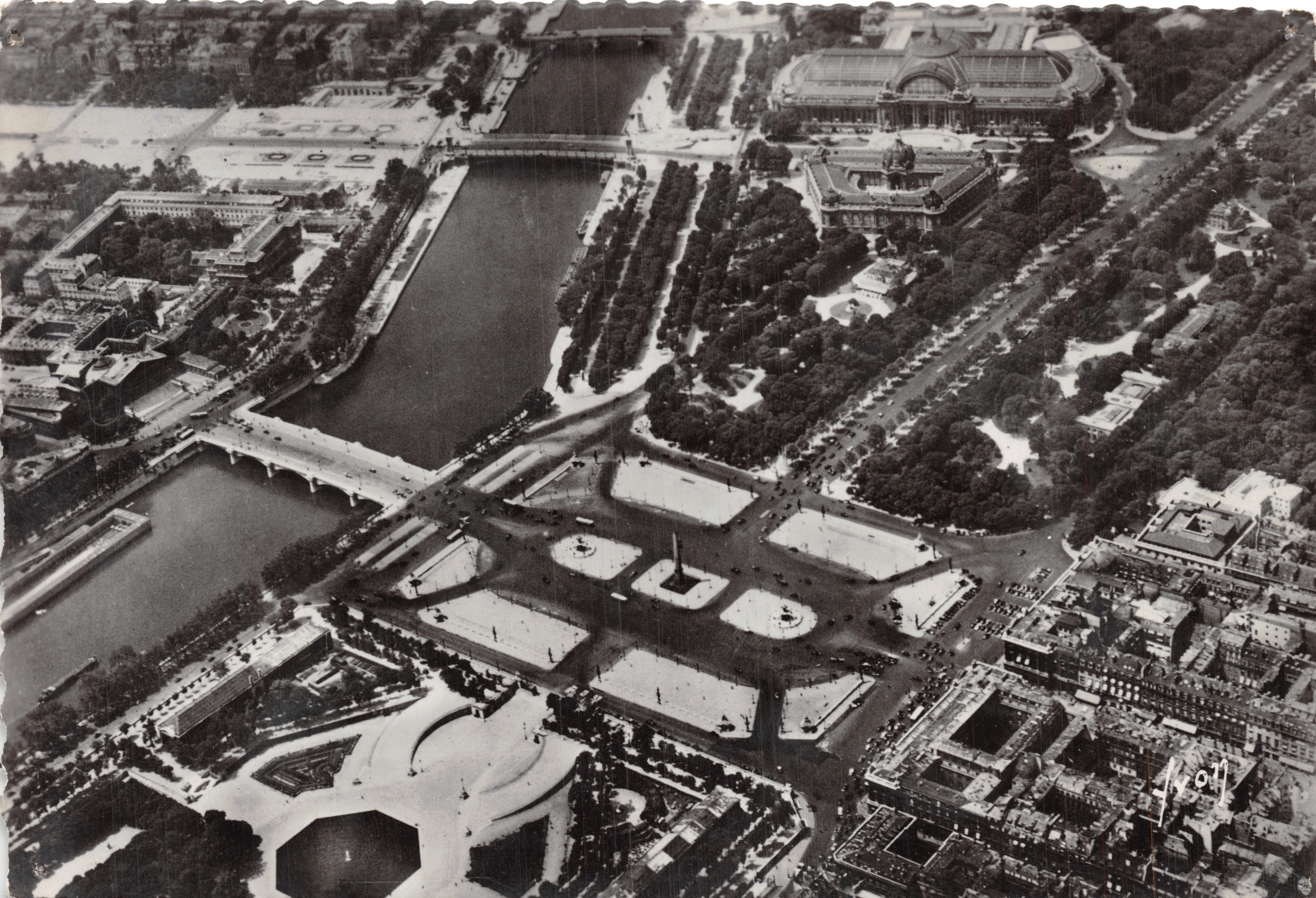 Parijs — Luchtfoto van de Place de la Concorde, de Seine, het Petit en het Grand Palais — Éditions d'Art