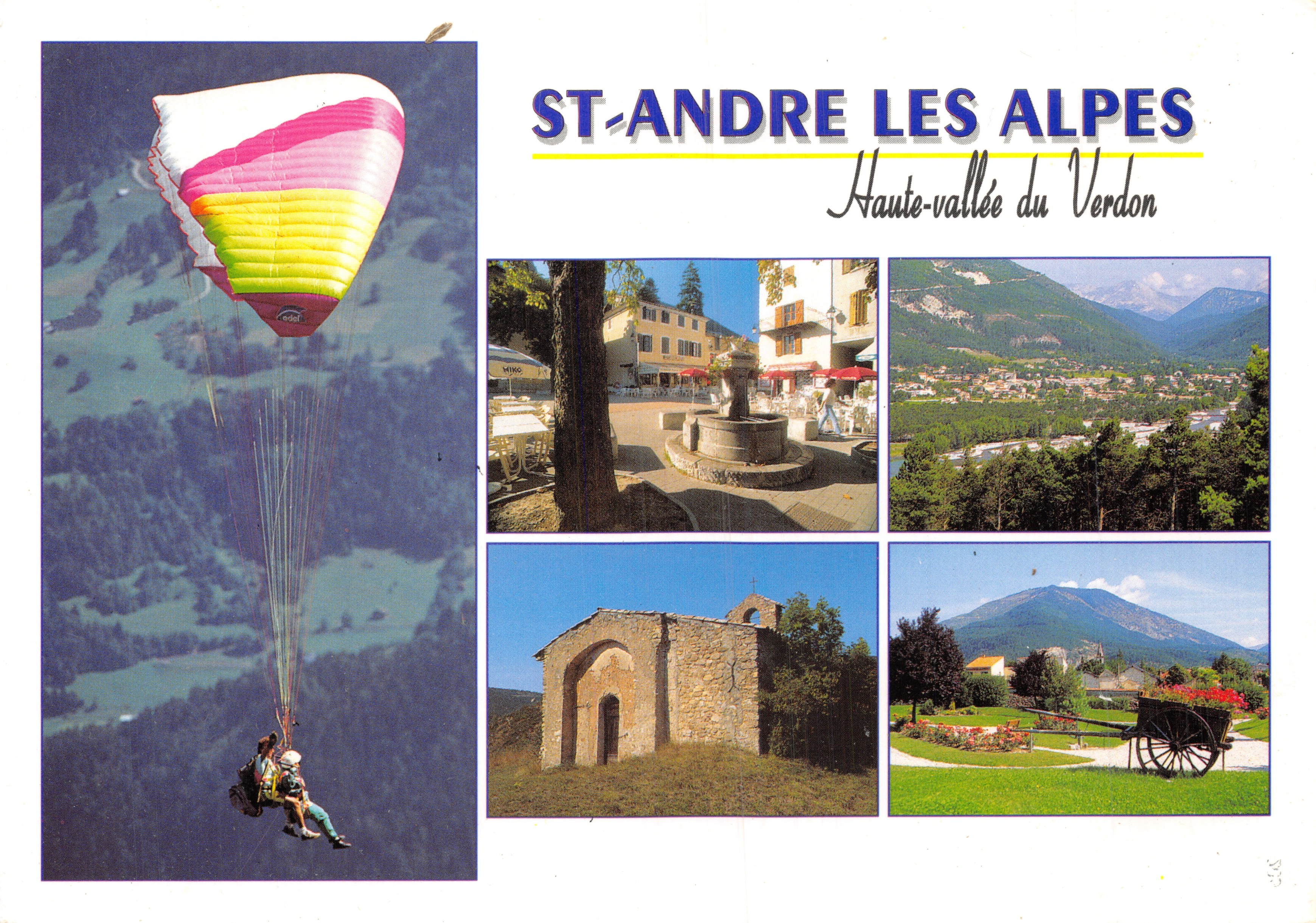 St-André-les-Alpes — vue aérienne de parapente, place avec fontaine, paysage et ancienne chapelle — Éditions Photoguy