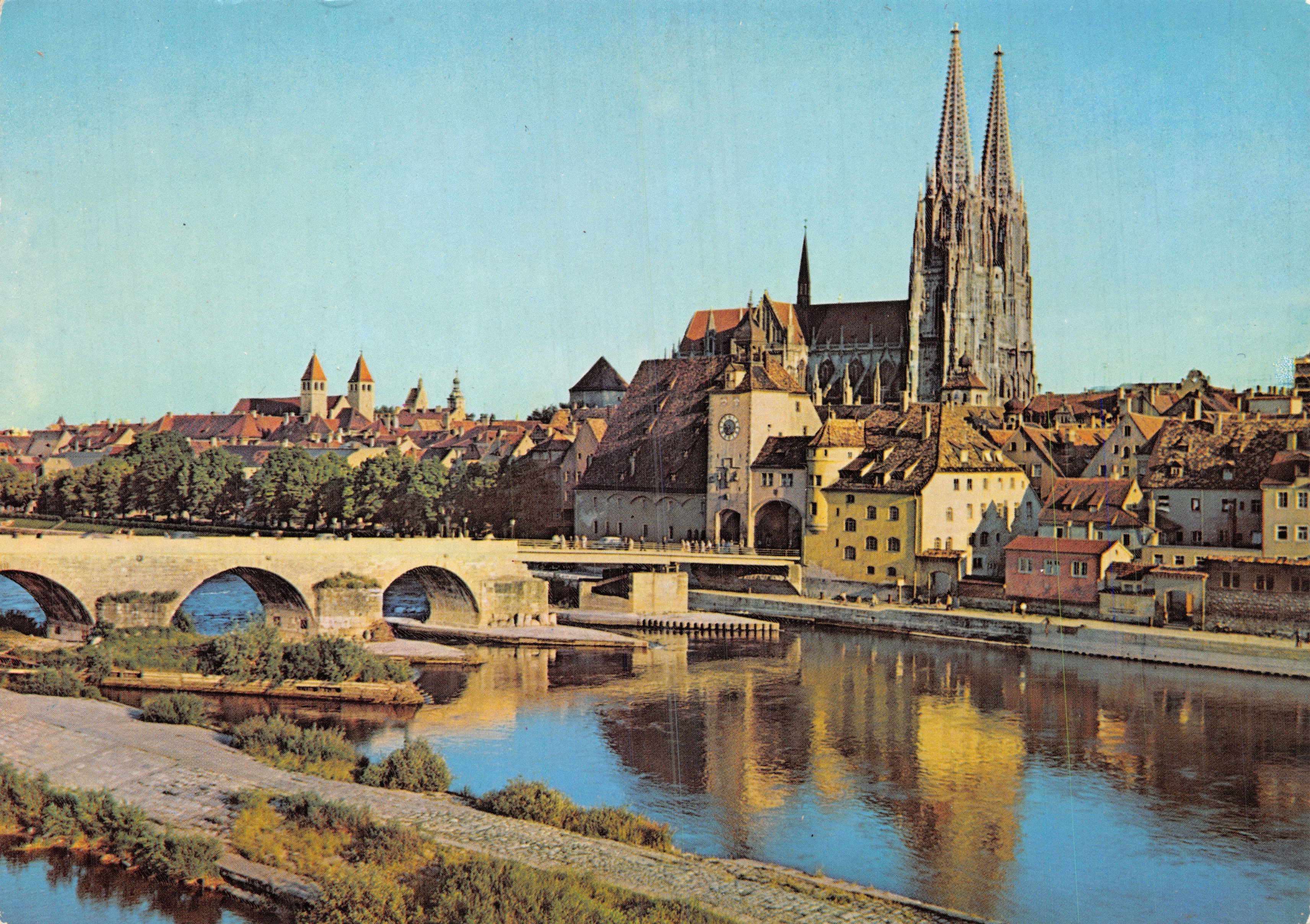 Regensburg — vista desde el norte con la catedral y el puente — editor André & Co. (R 338017)
