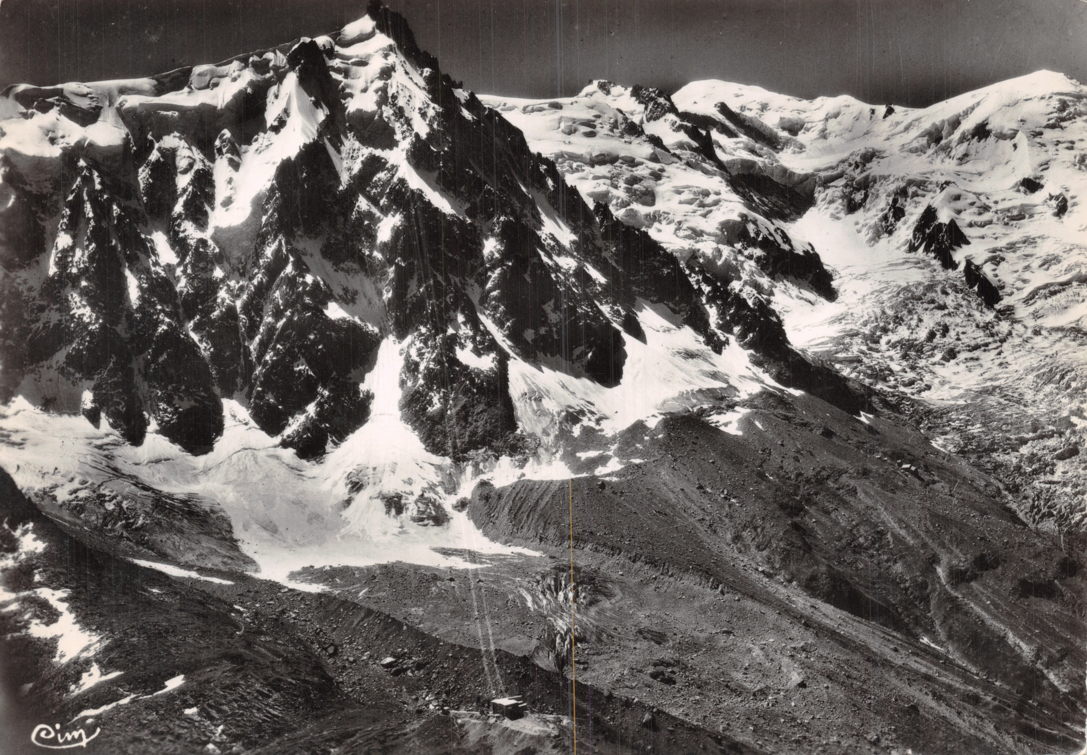 Aiguille du Midi — vue panoramique enneigée — Combier Imp. Macon