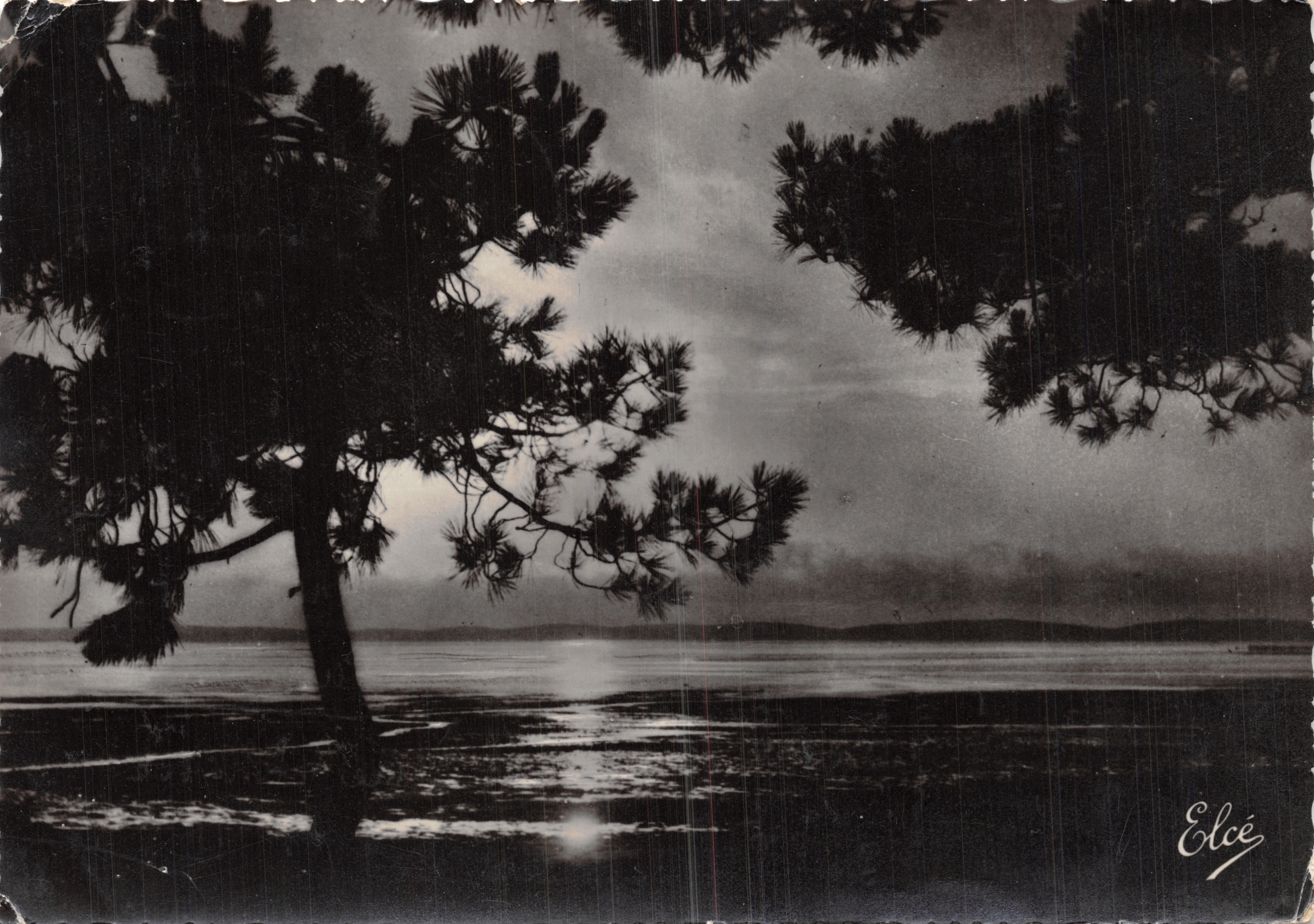 Coucher de soleil sur le Bassin d'Arcachon — Éditeur L. Chatagnau