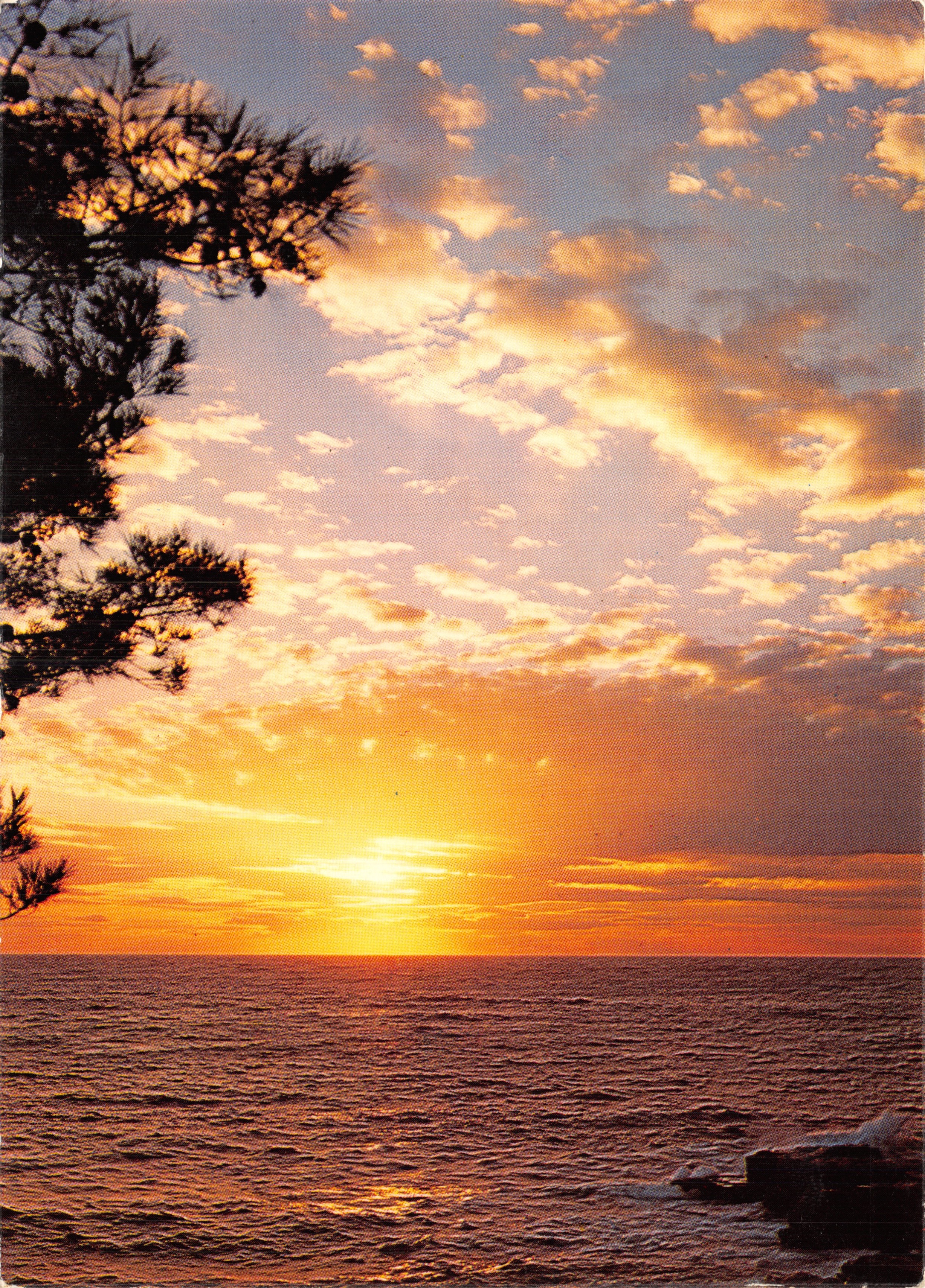 Sunset over the Mediterranean — view from the French Riviera, publisher Les Editions Imprimé sur la carte