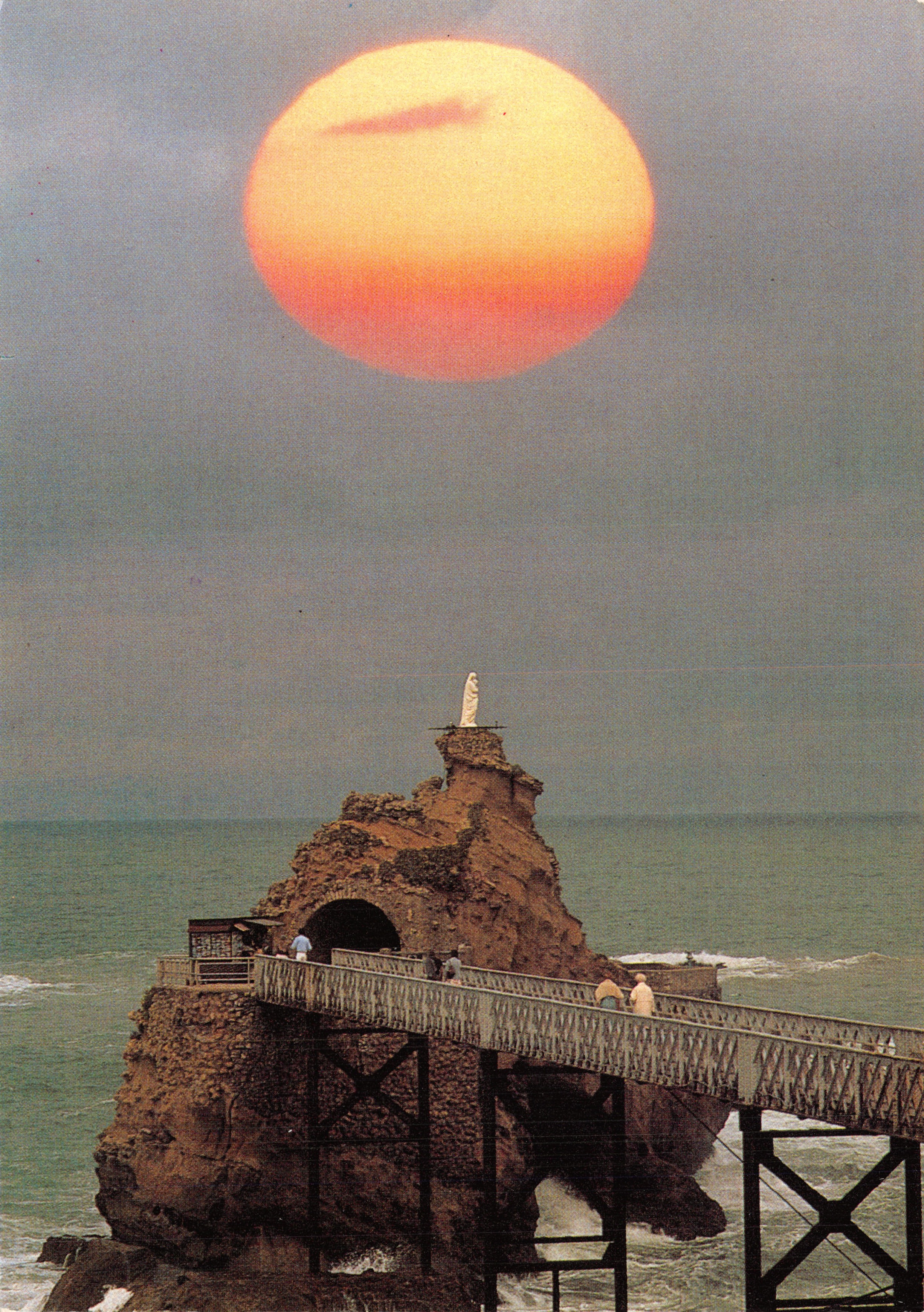 Biarritz — tramonto sulla roccia della Vergine — Éditions LAVIELLE