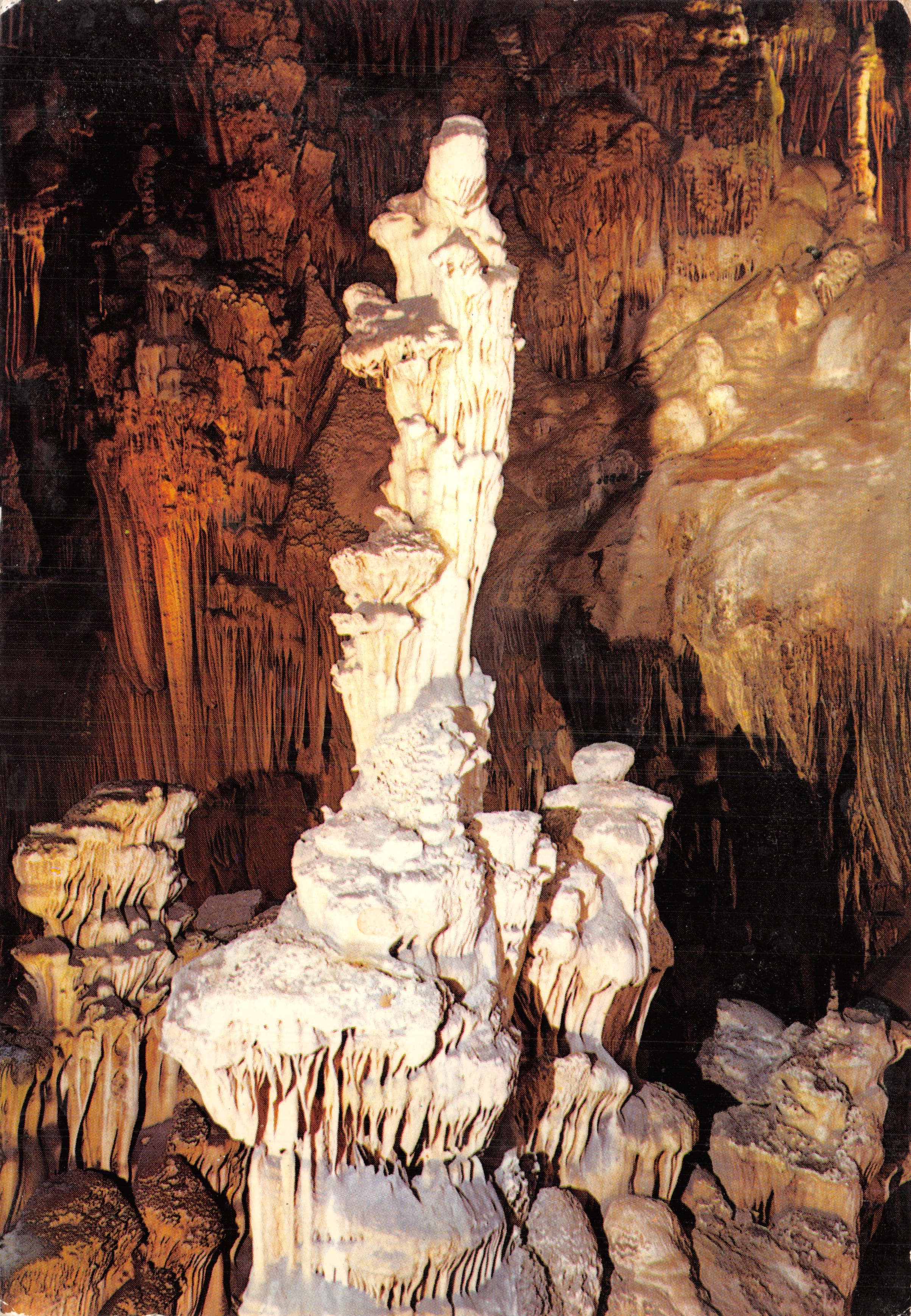 Grotta delle Demoiselles — La Vergine e il Bambino — Éditions du Castellet