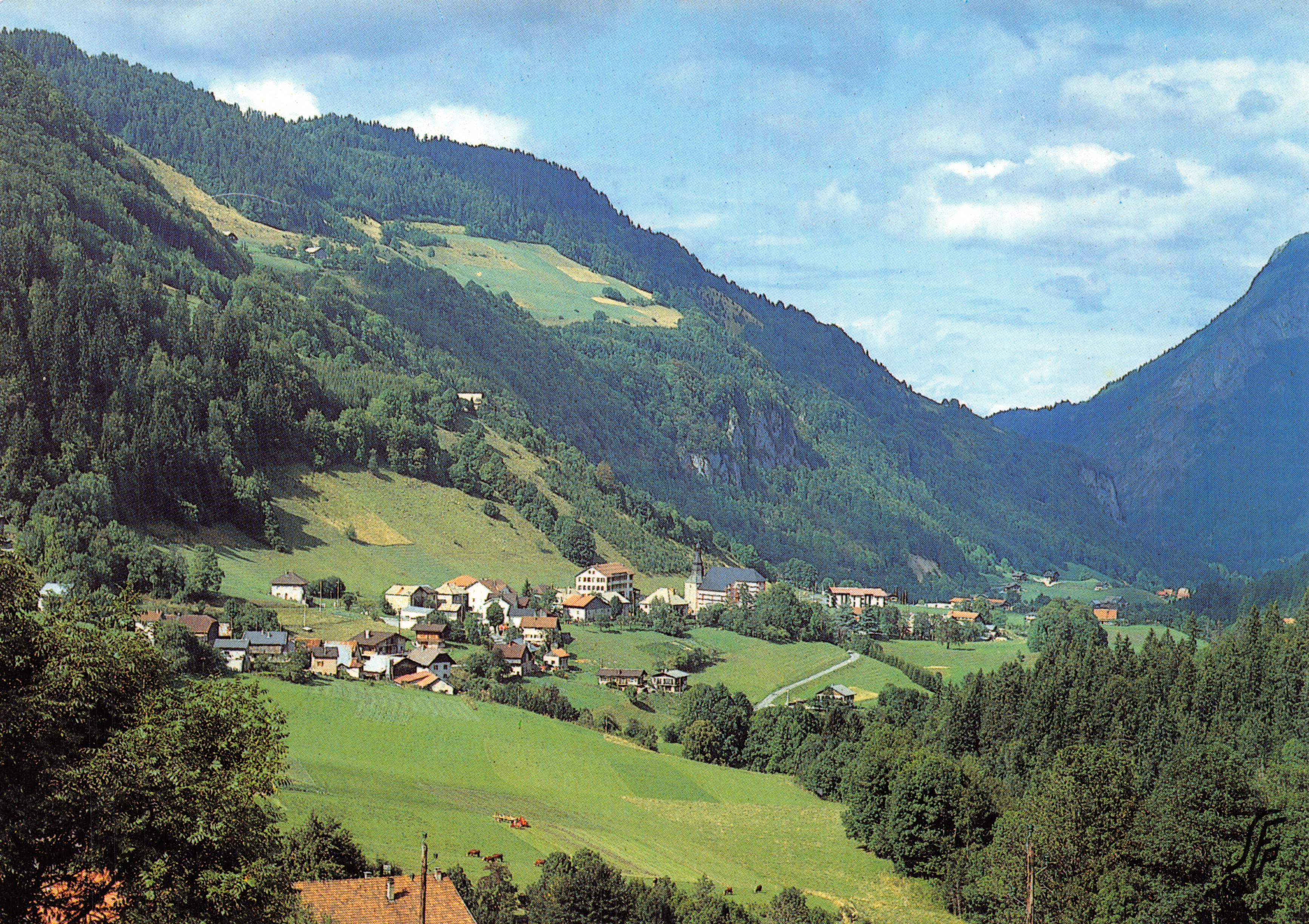 Vue générale du Chef-Lieu — Bellevaux (Haute-Savoie) — Les éditions artistiques savoyardes