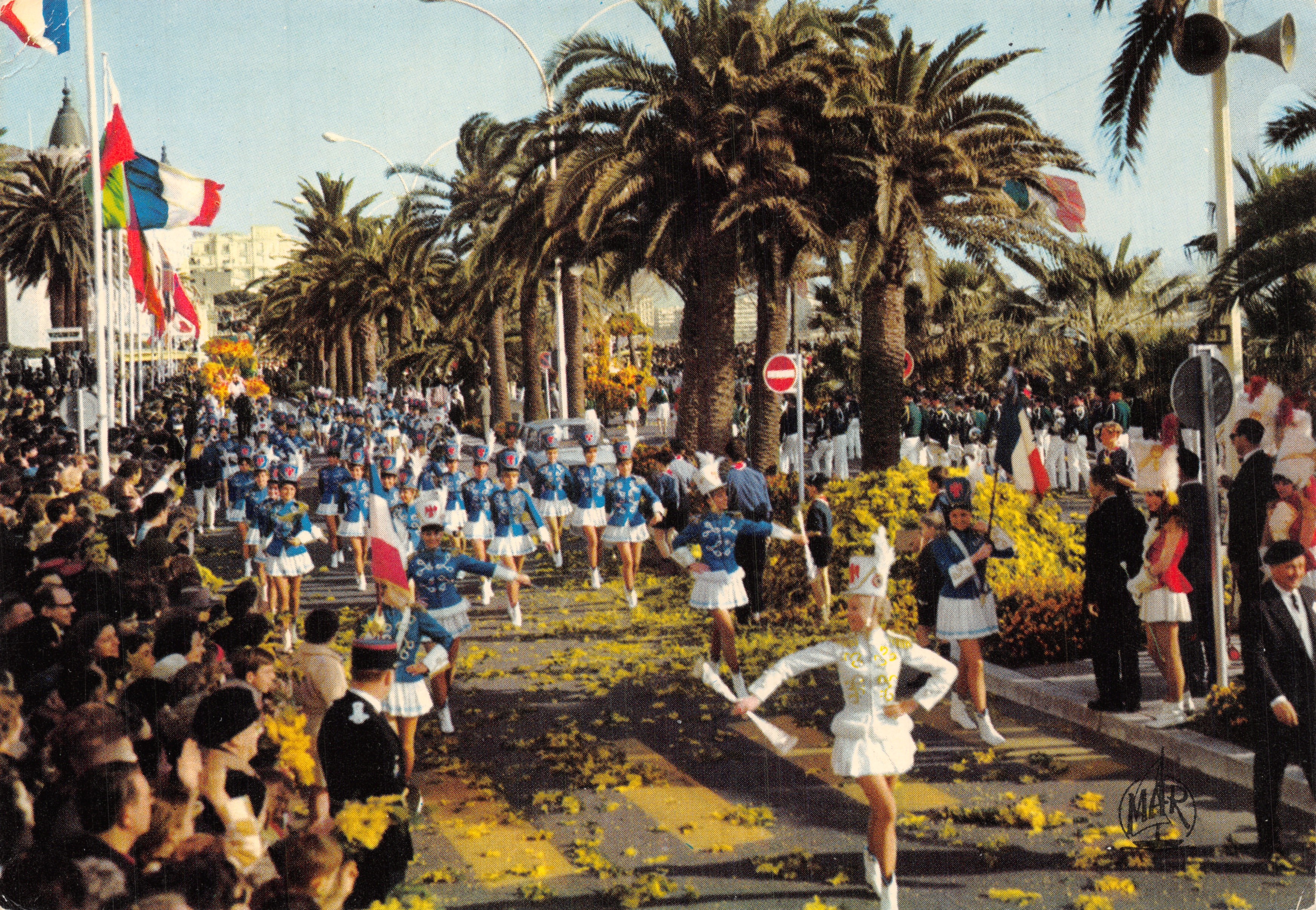Défilé de Majorettes — La Côte d'Azur — Éditions MAR