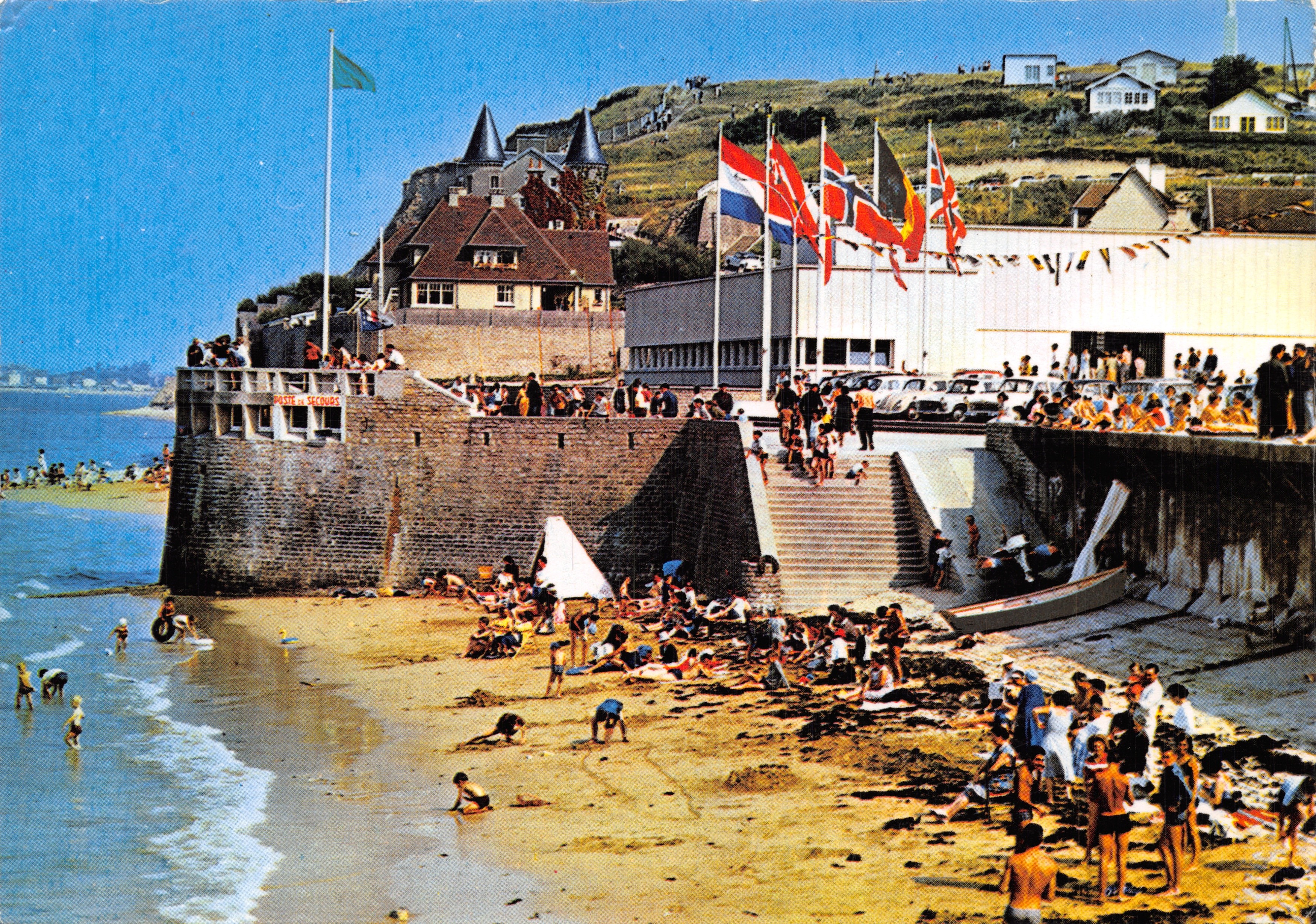 Arromanches - Port Winston — Esposizione permanente dello sbarco, opera di F. Carpentier, editore: ARROMANCHES-LES-BAINS