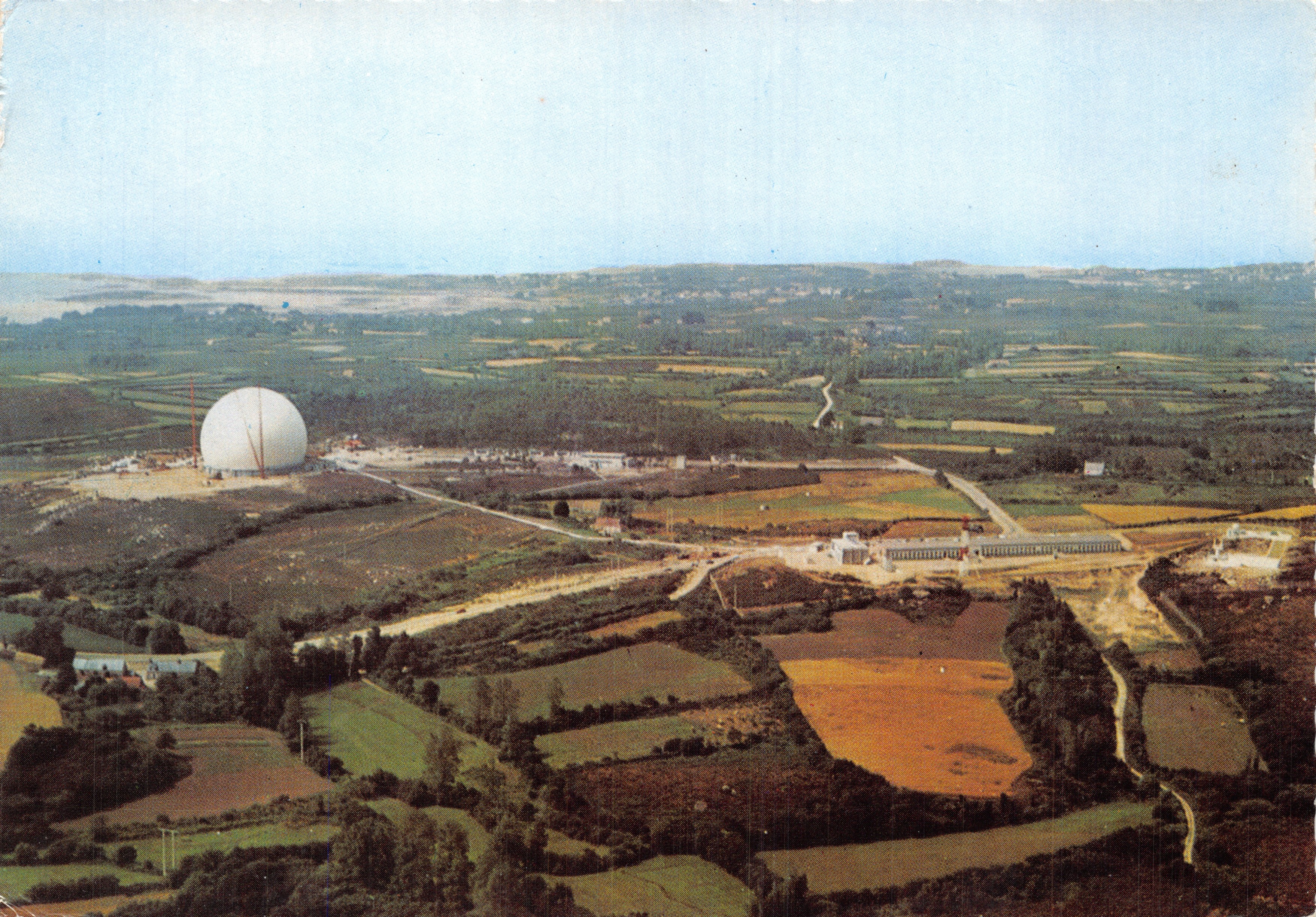 Pleumeur-Bodou — Raumfahrt-Kommunikationsstation — Verlag: PHOTO-THÈQUE PARIS