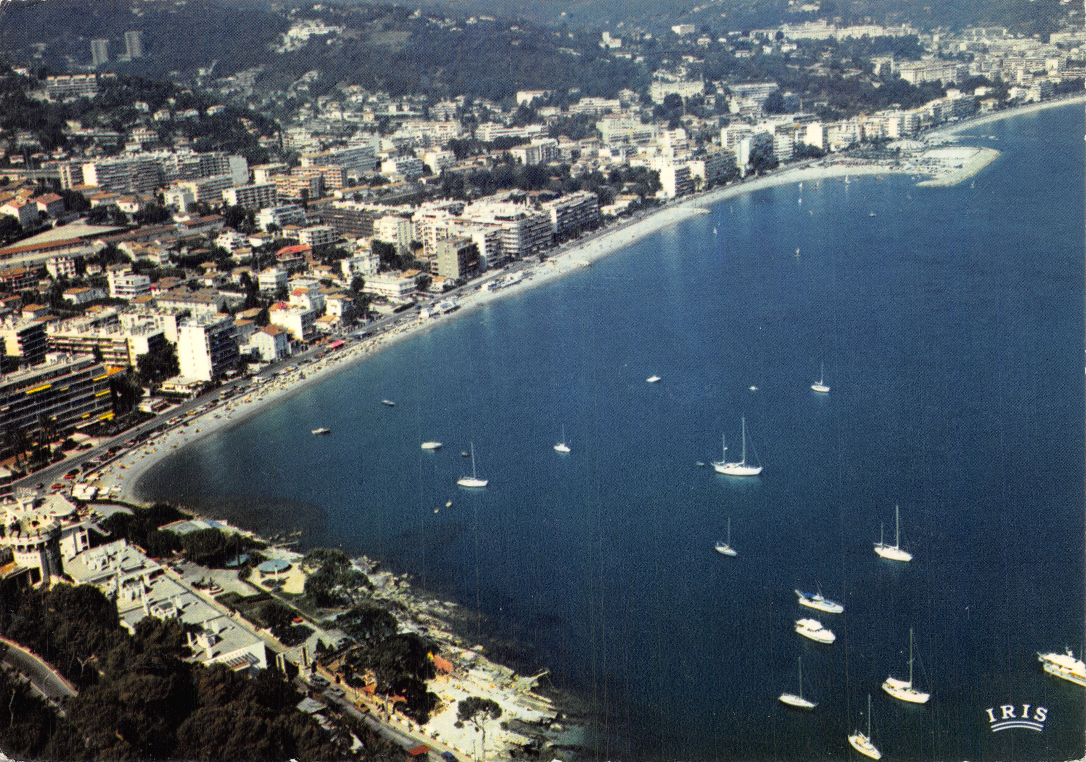 Vista general de Carnolès y la playa — Roquebrune-Cap-Martin — Ediciones (A. Cigocke) IRIS