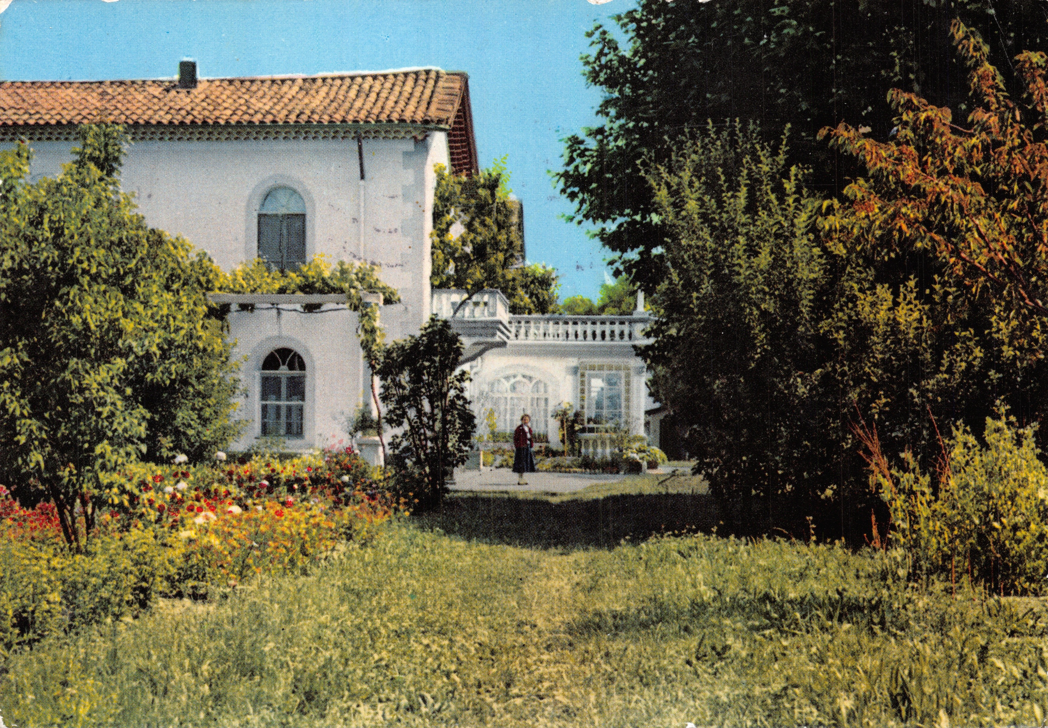 Villa dans un jardin fleuri — éditeur 'Les Amis de l'Homme' n°19