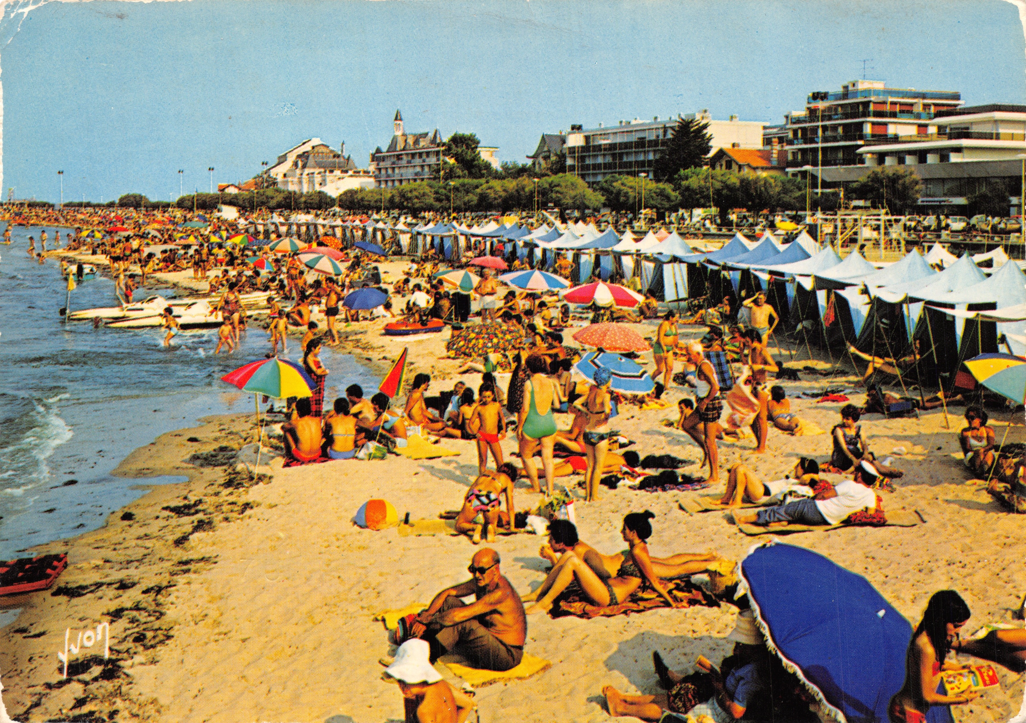 Arcachon — La spiaggia e in fondo il Casinò — Éditions d'art Yvon - 10/8563