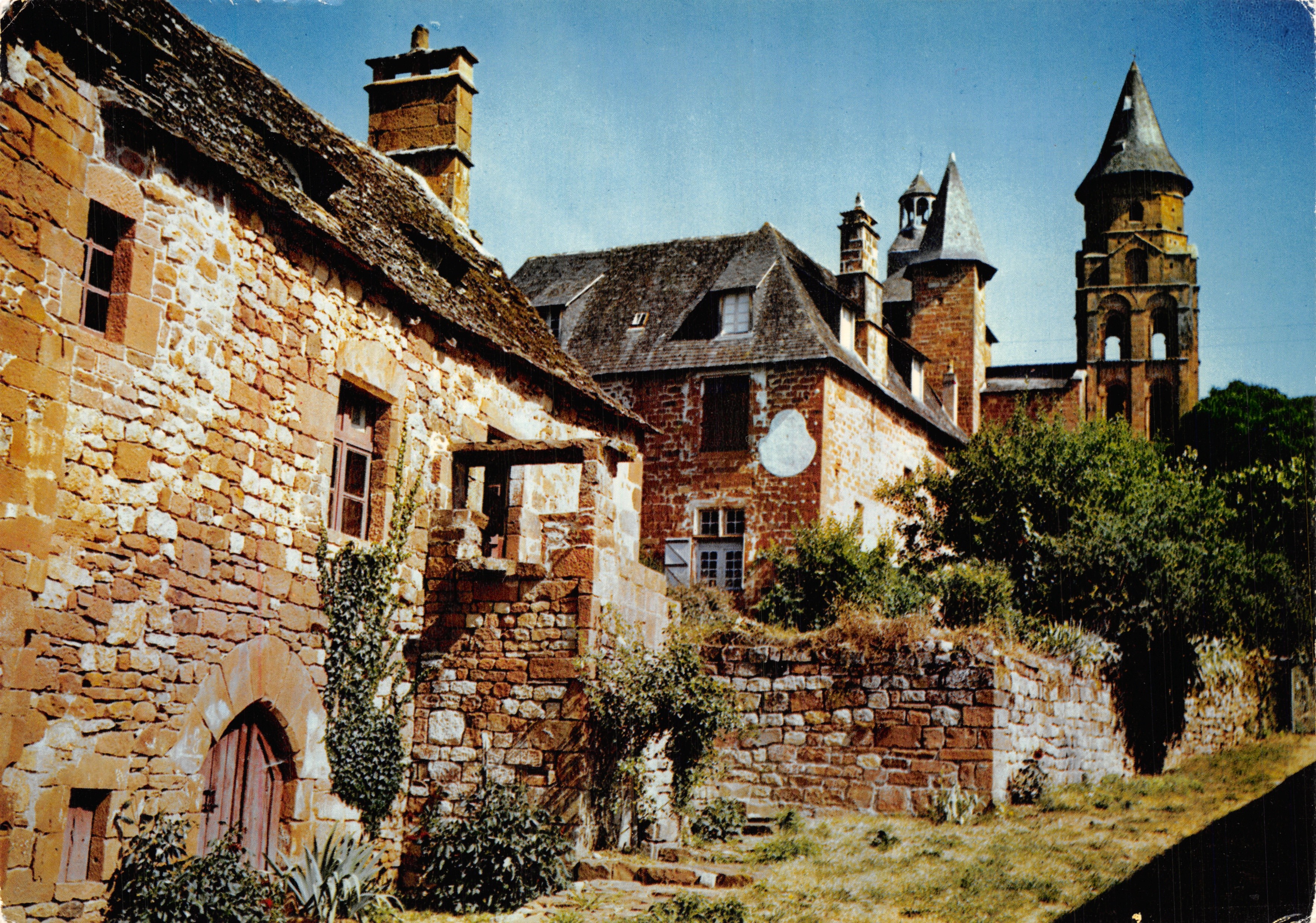 Collonges-la-Rouge (Corrèze) — La Vieille Ville et La Bassière — Les Éditions du Gabier