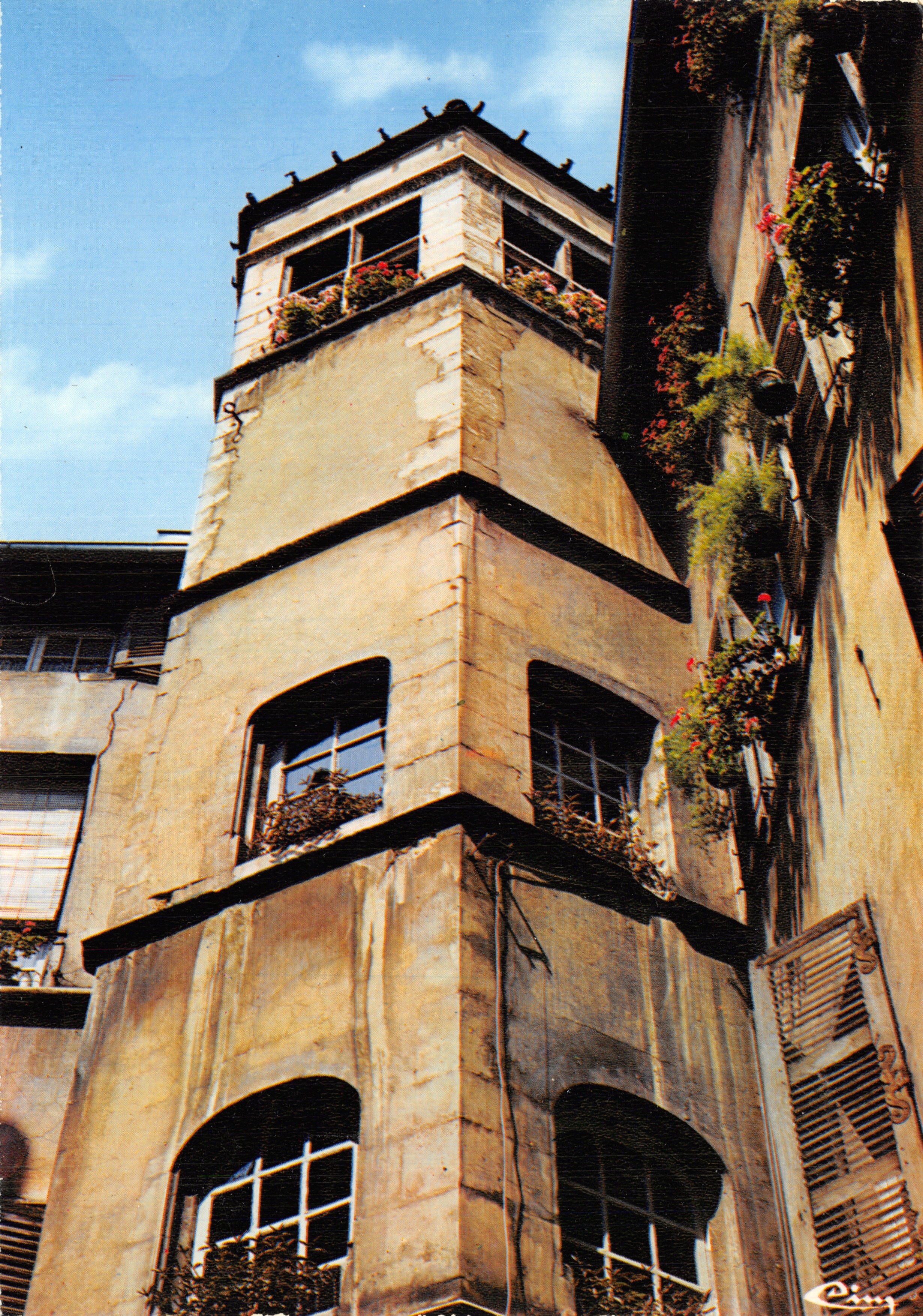 Villefranche-sur-Saône — Casa antigua - La Torre — Impresor Combier, Mâcon