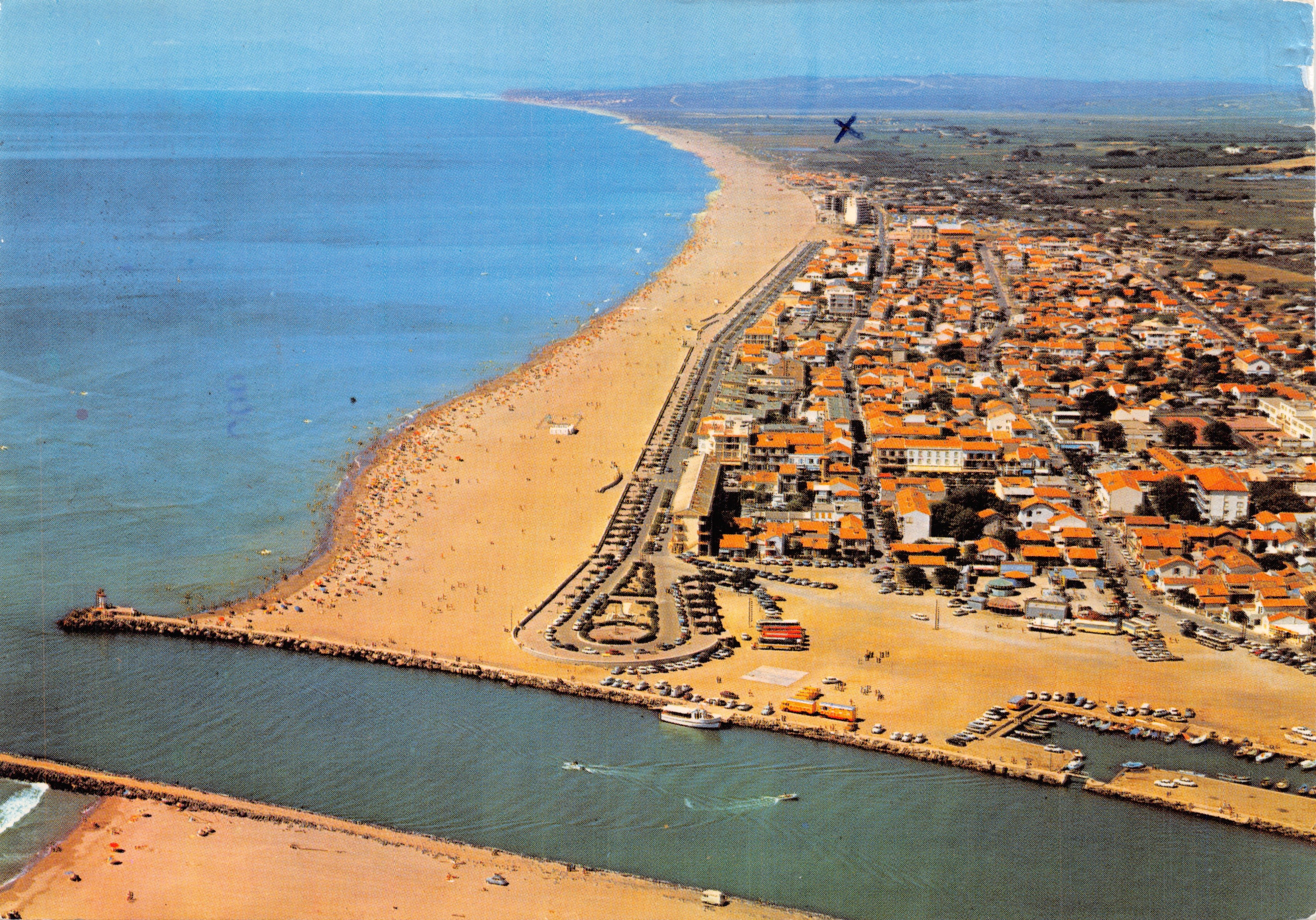 Valras-Plage (Hérault) — vista aerea della città e della spiaggia — Éditions Naturelles