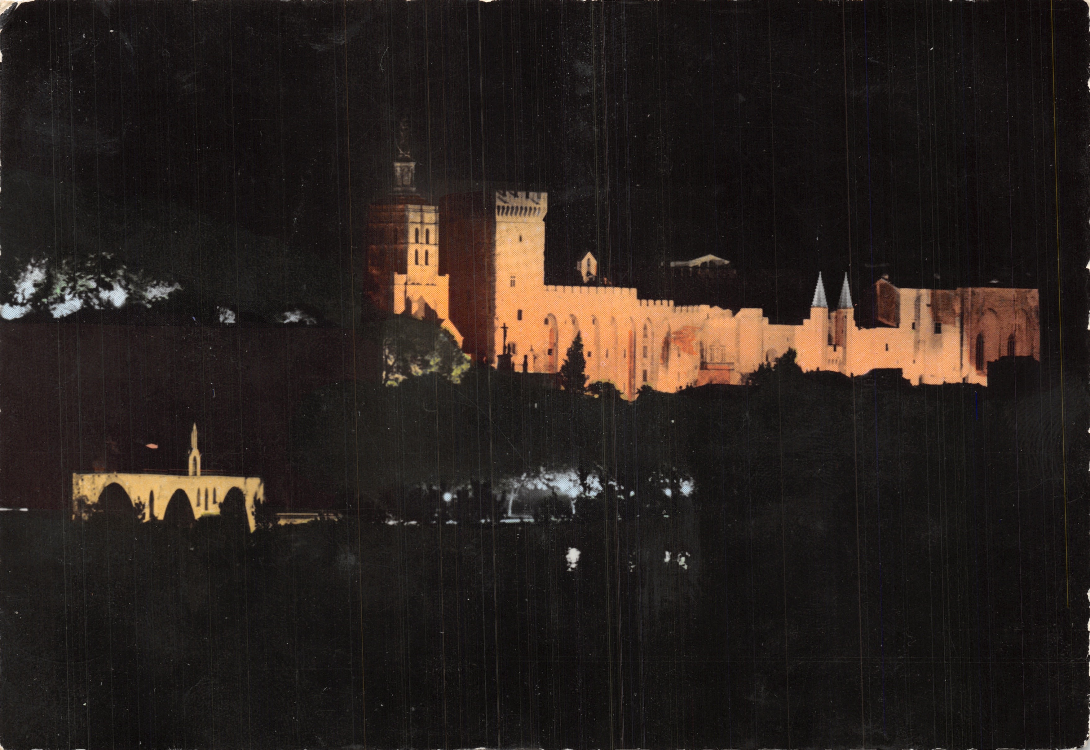 Avignon — El Palacio de los Papas y el puente Saint-Bénézet iluminados — Éditions S.E.P.T. - Repr. Intitulée