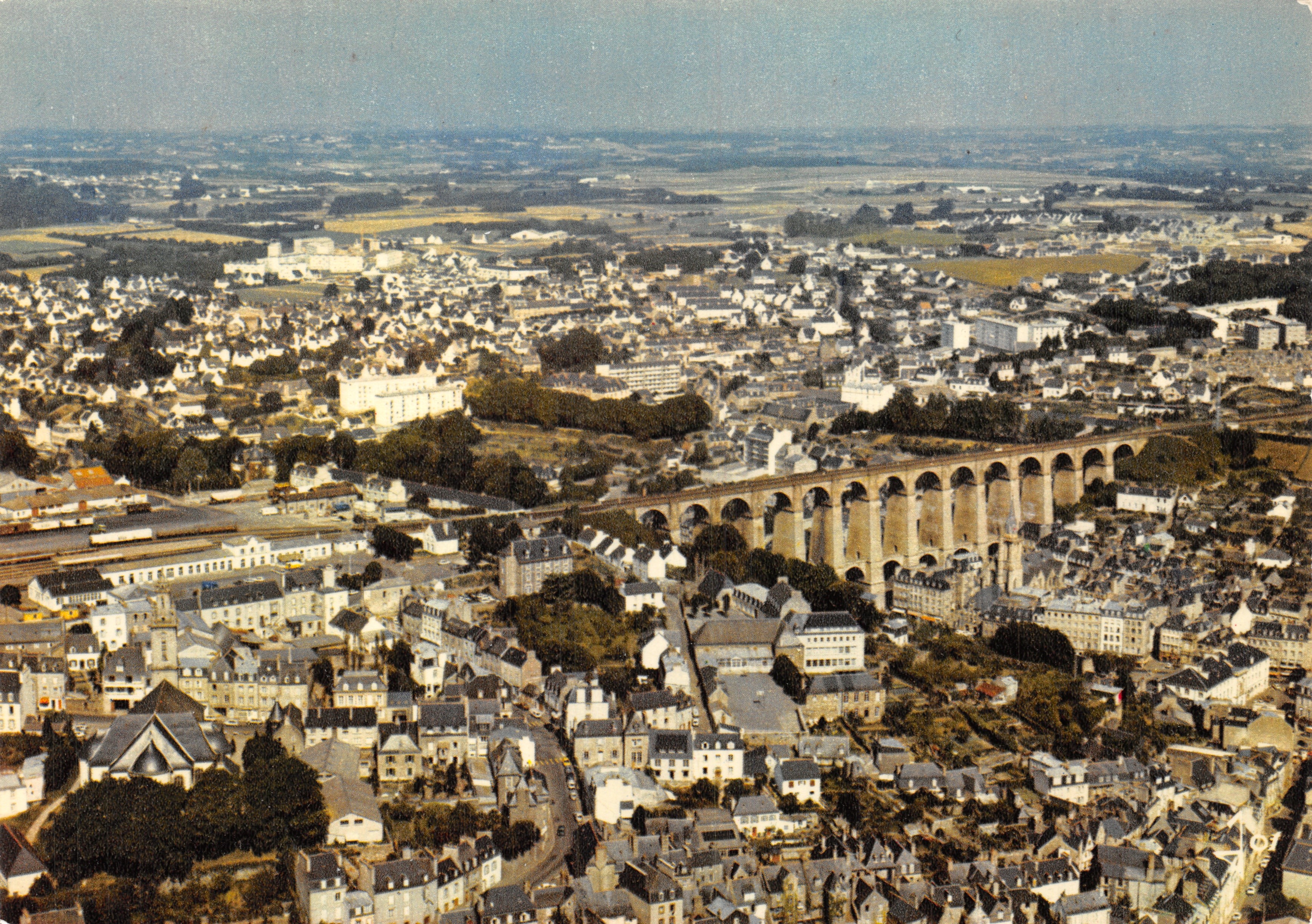 Morlaix — vue générale sur le viaduc et le centre-ville — Éditions d'Art JOS