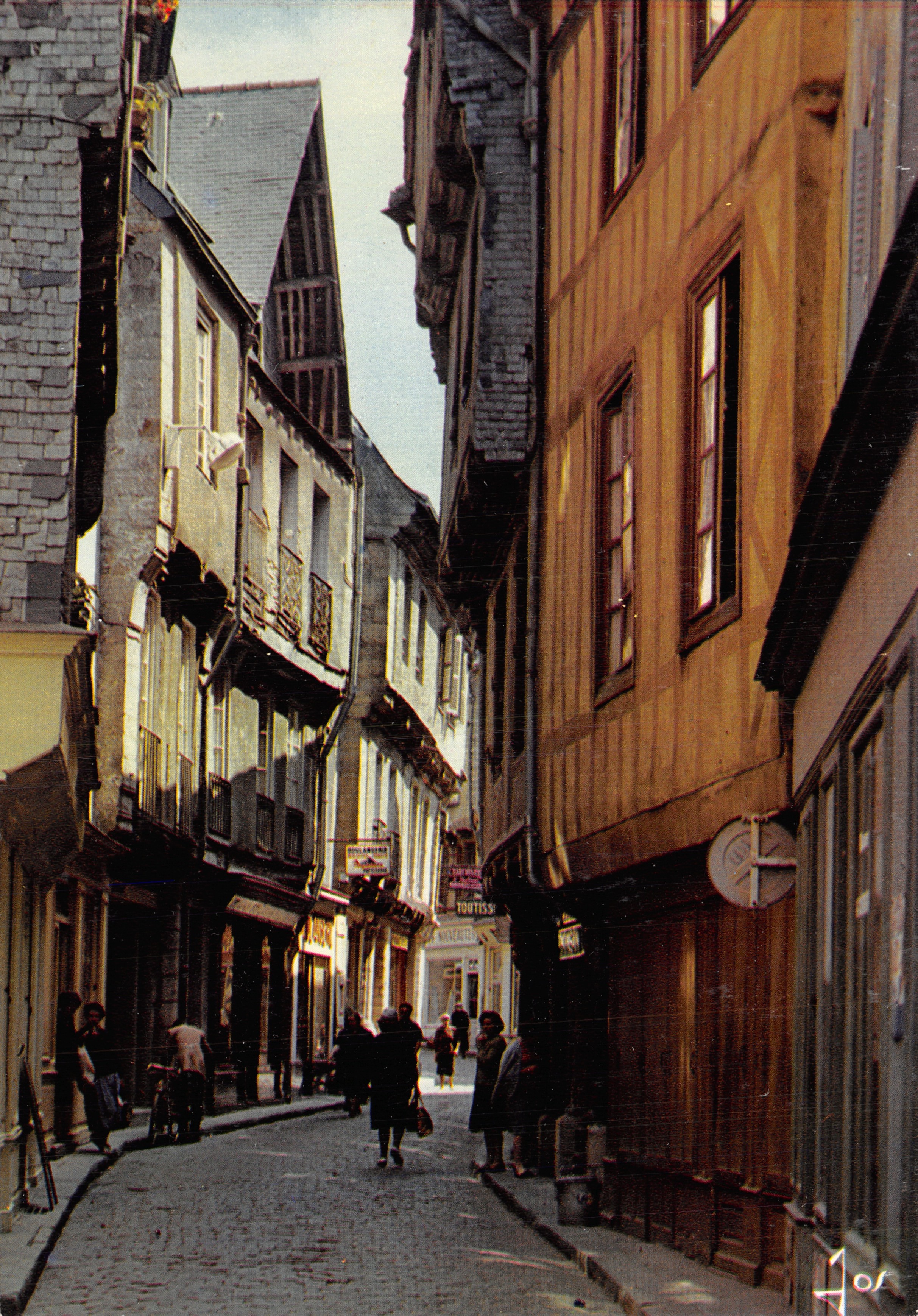 Narrow street in Rennes — timber-framed houses and wooden facades — Éditions d'Art JOS, Vannes
