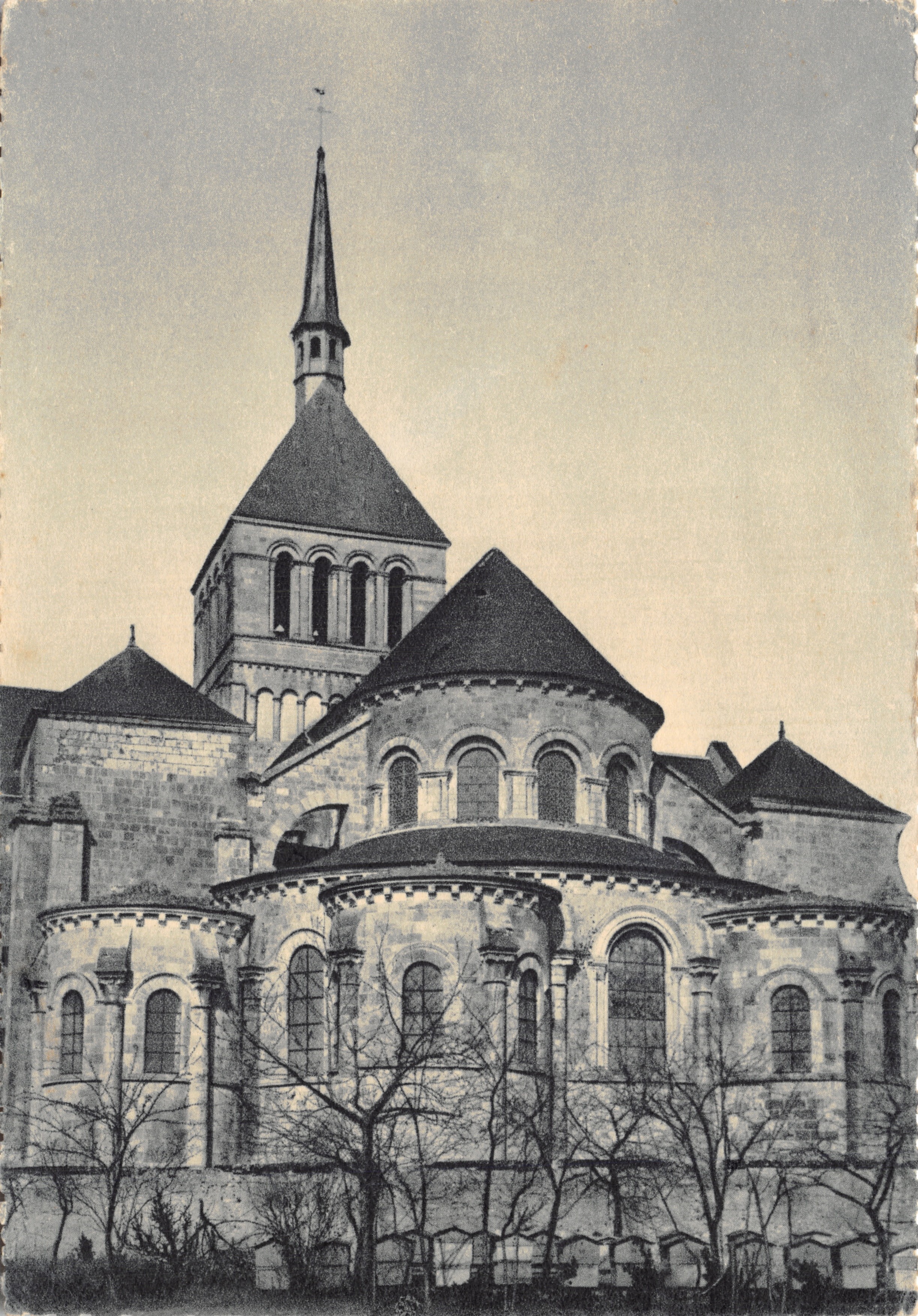 Abbaye de Saint-Benoît de Fleury (Loiret) — L'Abside de la Basilique (XIe s.) — Imp. Héliodine, Nancy