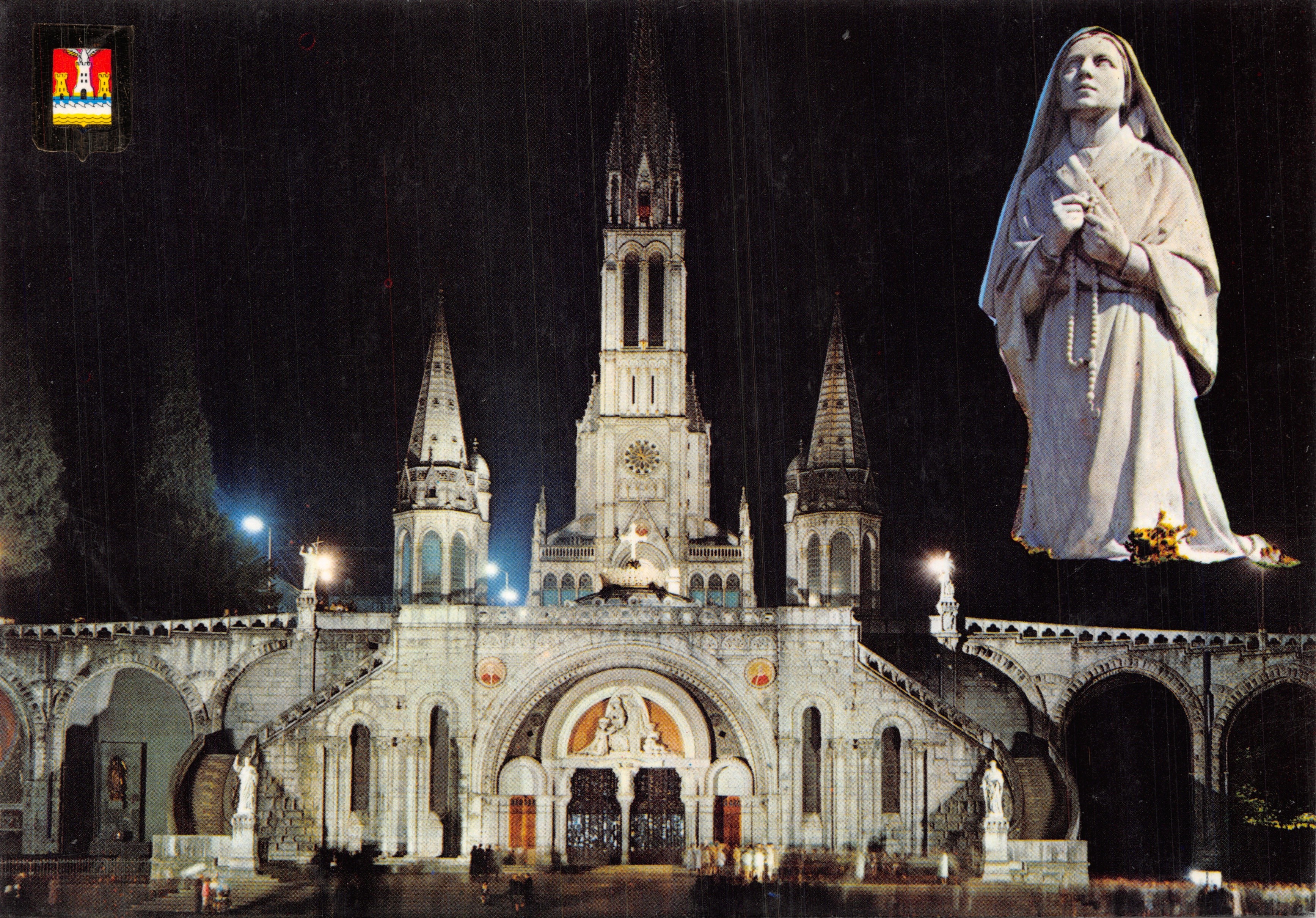 Lourdes — Basilica e statua di Santa Bernadette illuminate — Editions FISA, n° 1186 E