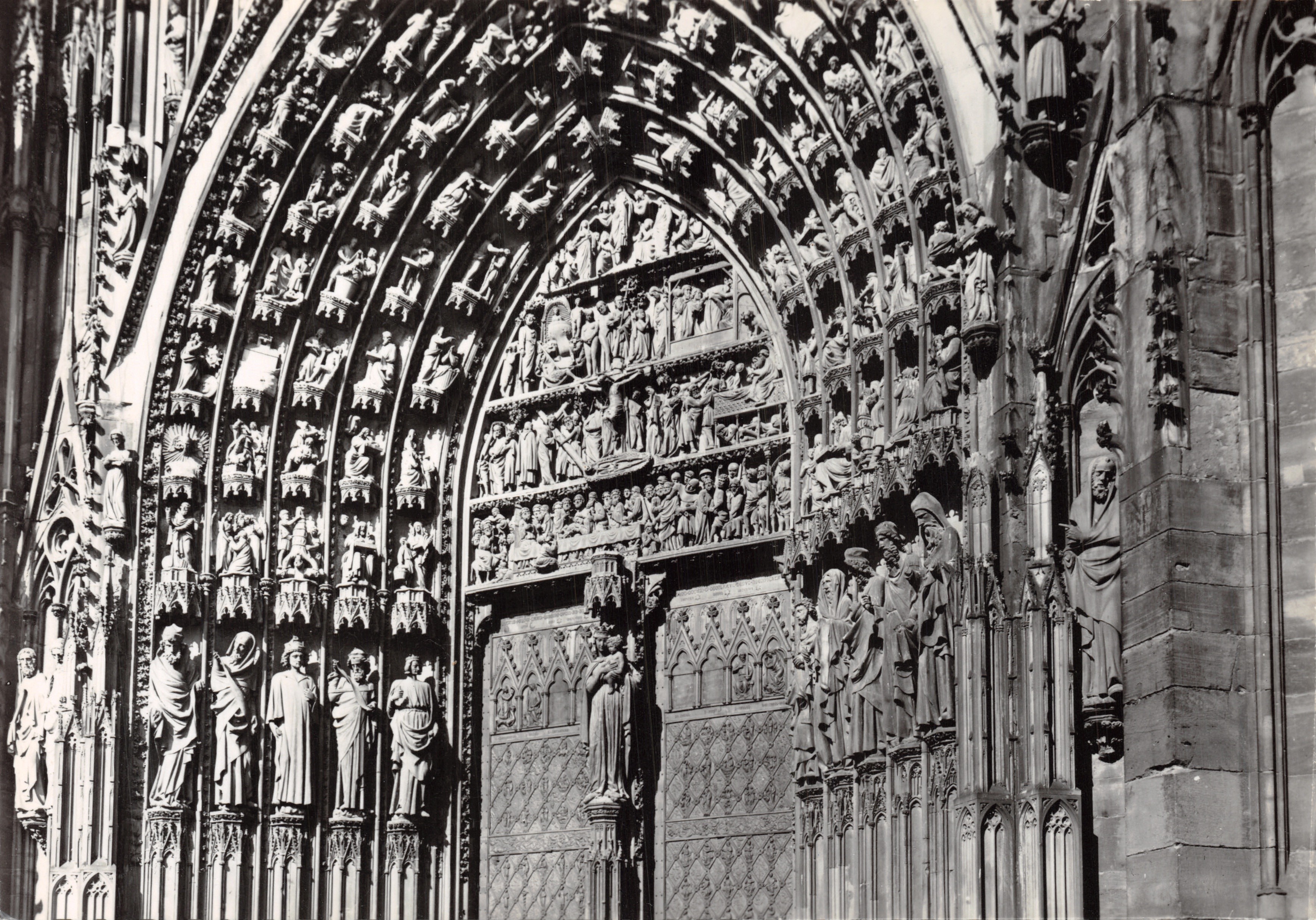 Strasbourg — La cattedrale — Il grande portale — Éditions Strasbourg