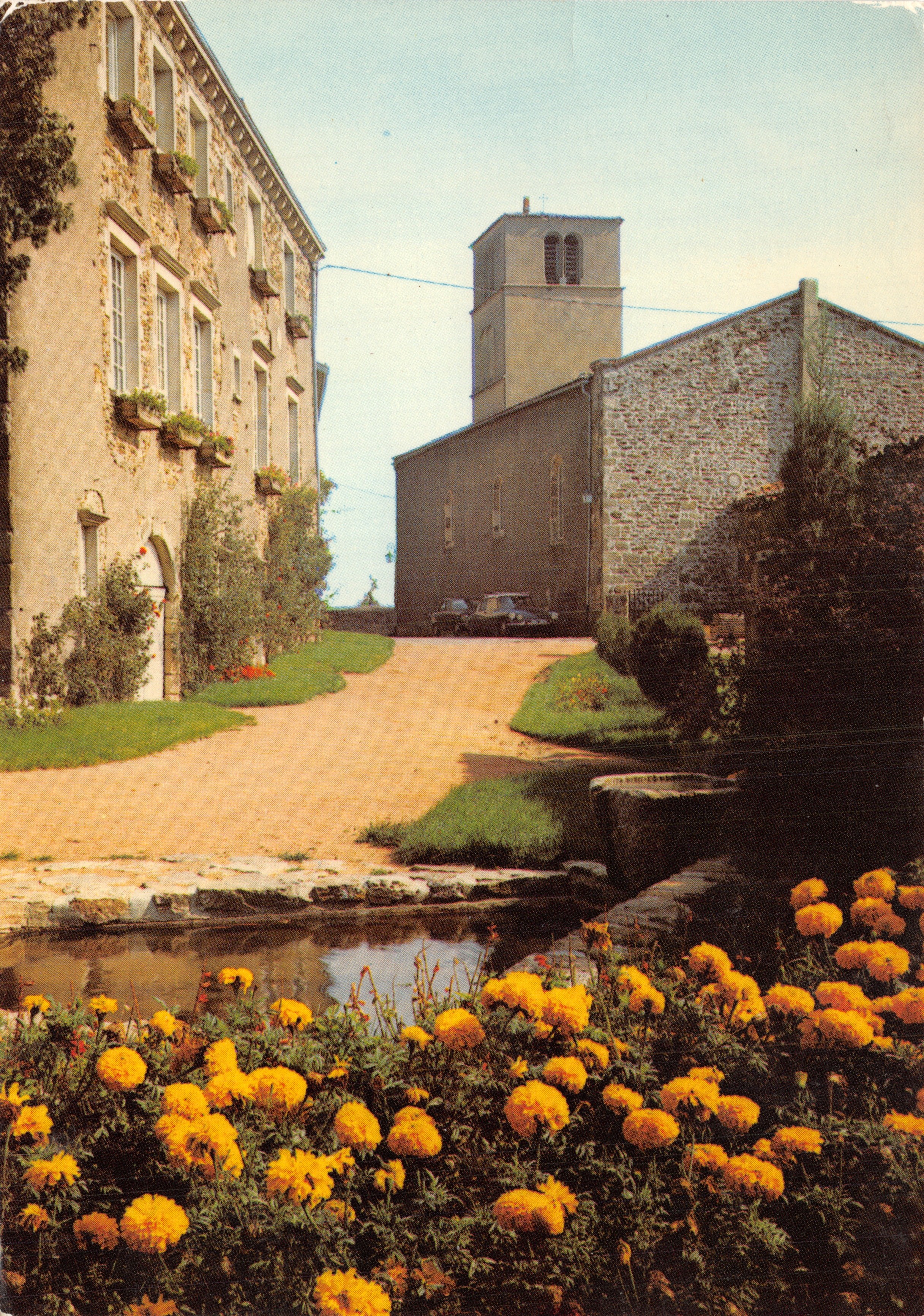 Río (Ródano) — vista del castillo y de la iglesia con jardín y estanque — Ed. J. CELLARD, n° C. 8207