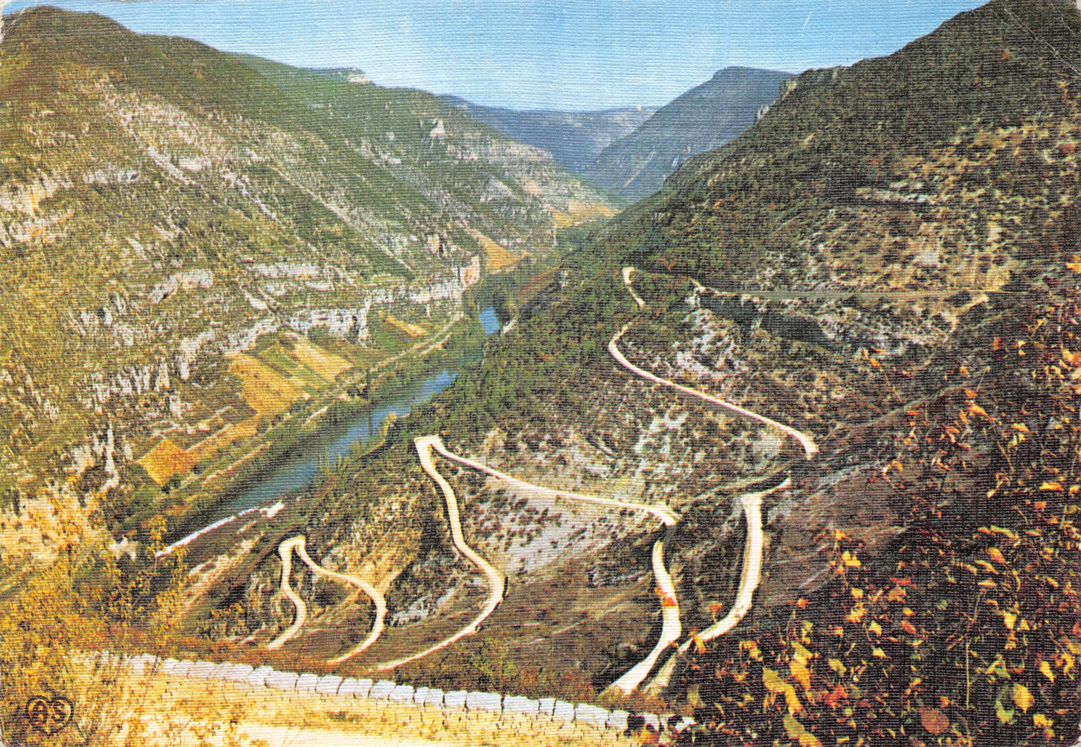 Gorges du Tarn — Los Lacets de La Malène y el Aven Armand — S.A. Cartes Postales APA-POUX