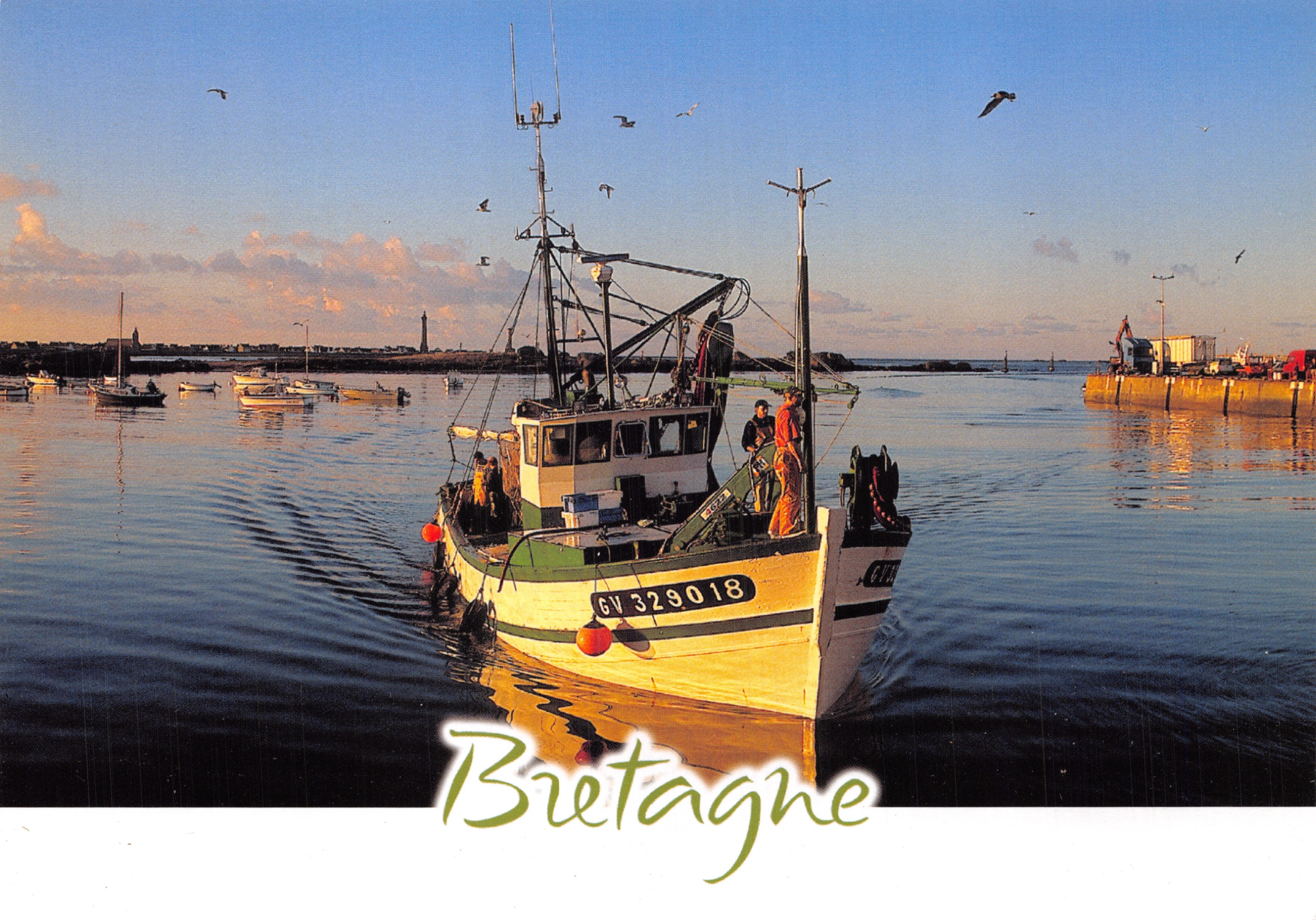 Puerto de pesca — barco de pesca GV 329018 — Éditions Couleurs de Bretagne