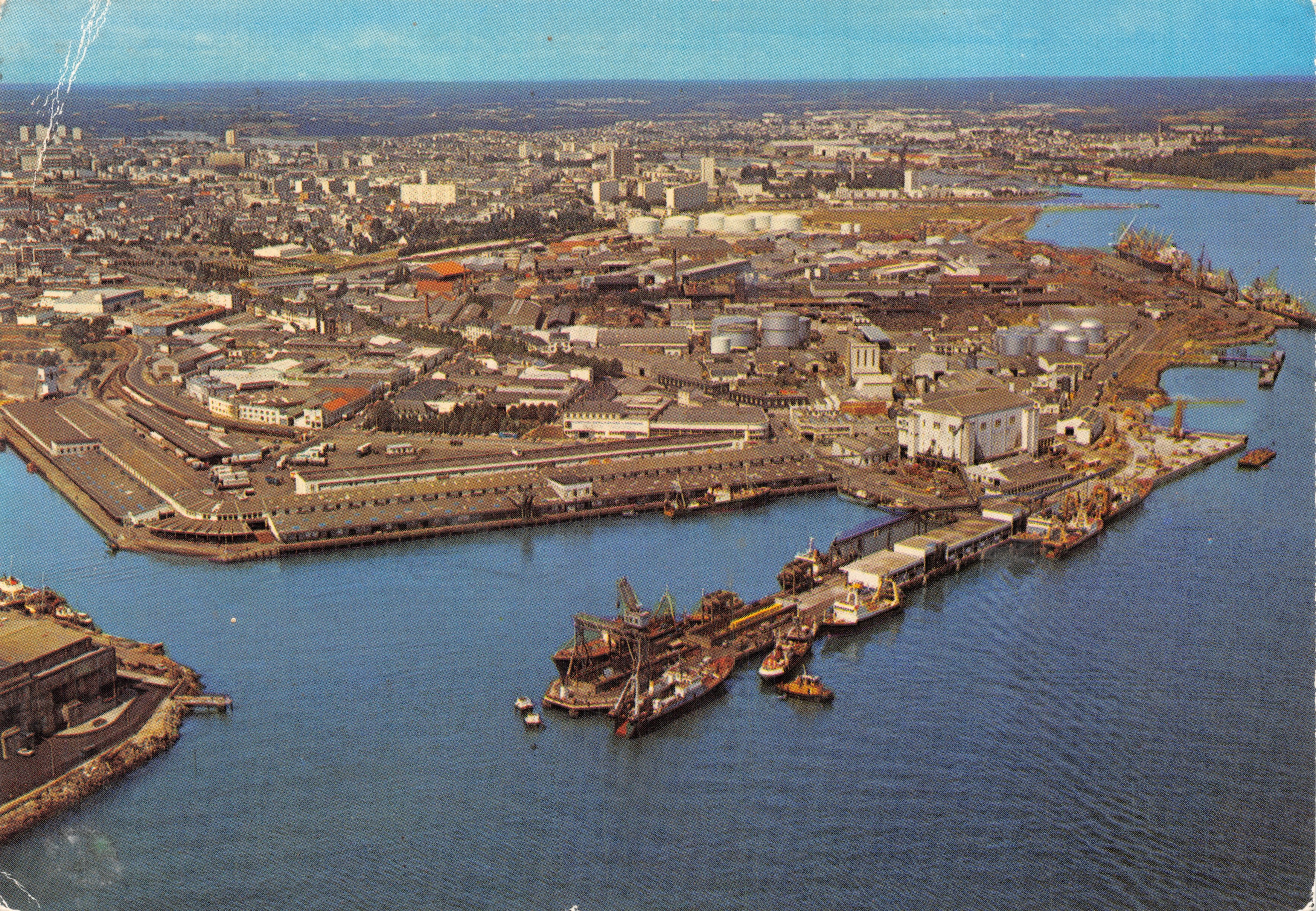 Lorient (Morbihan) — Vista aerea del porto peschereccio — Pierre Artaud & Cie - Editori