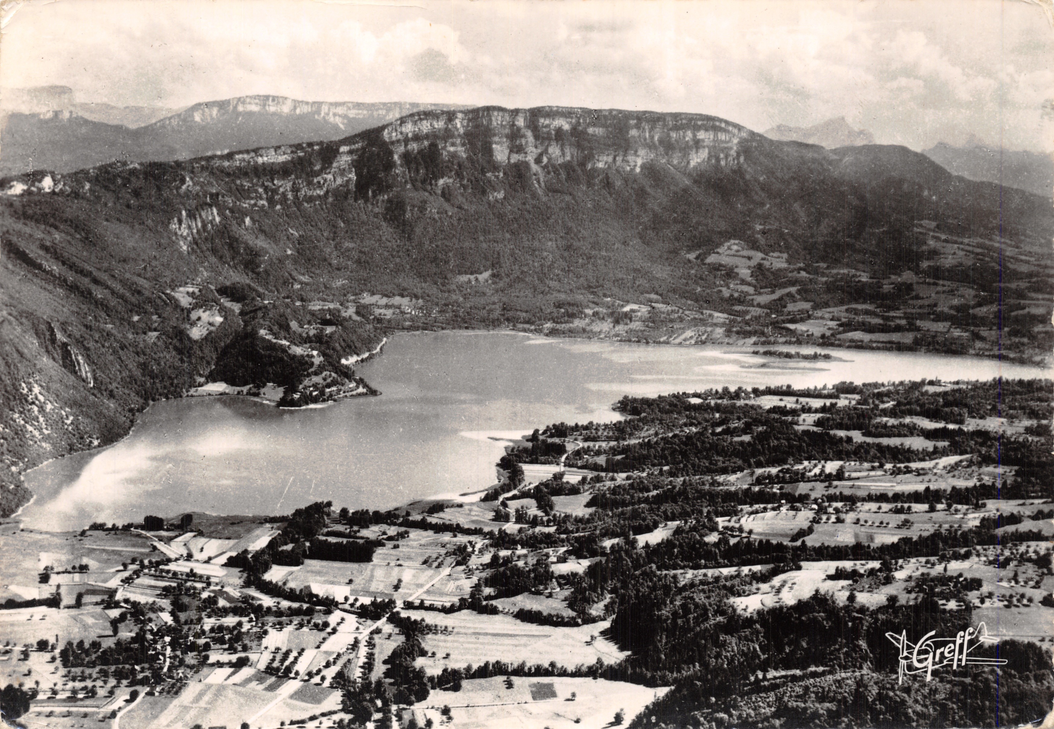Lago d'Aiguebelette — Vista aerea — Photo Greff