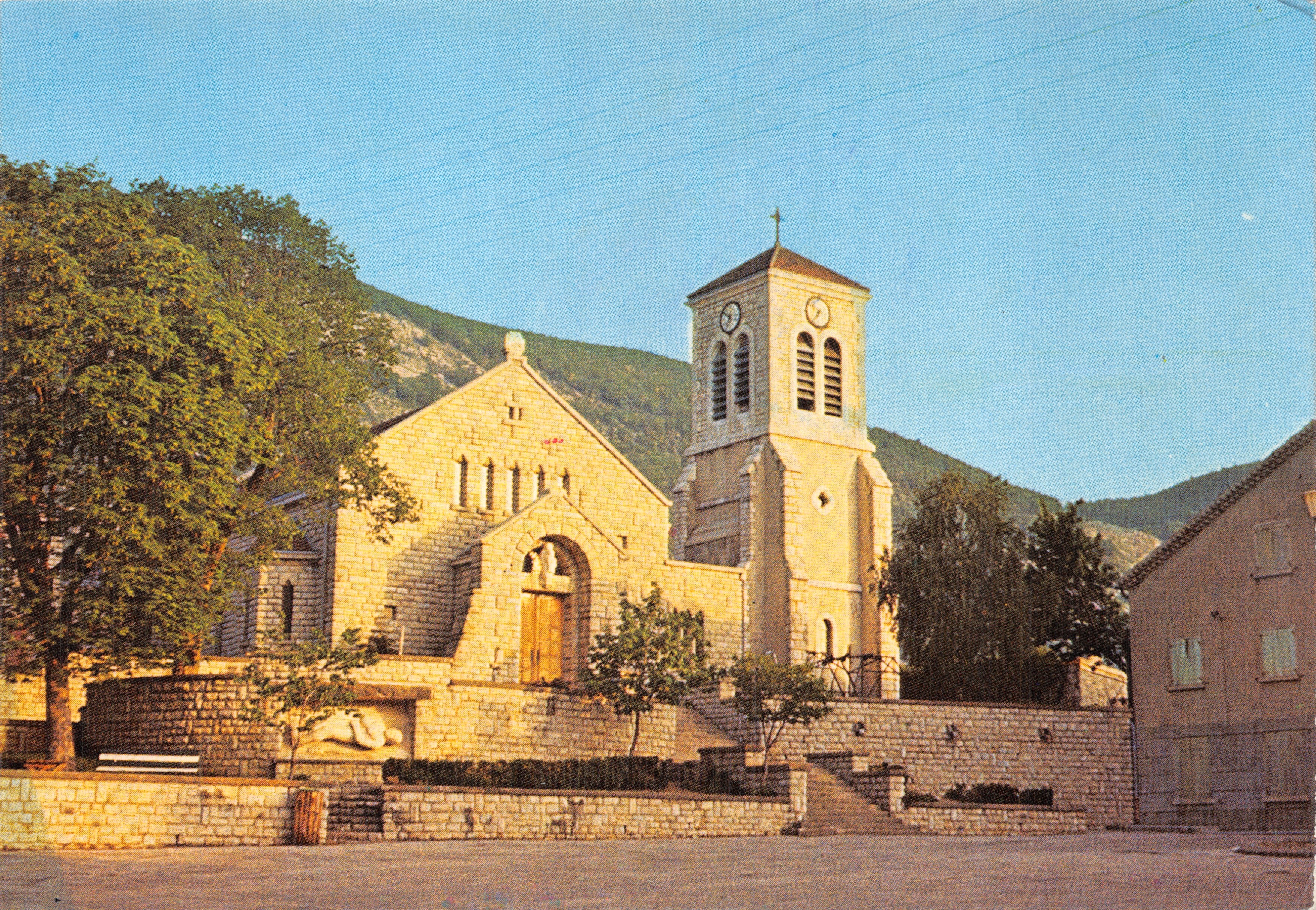 Église reconstruite — Vassieux-en-Vercors — Éditions J. La Picirella