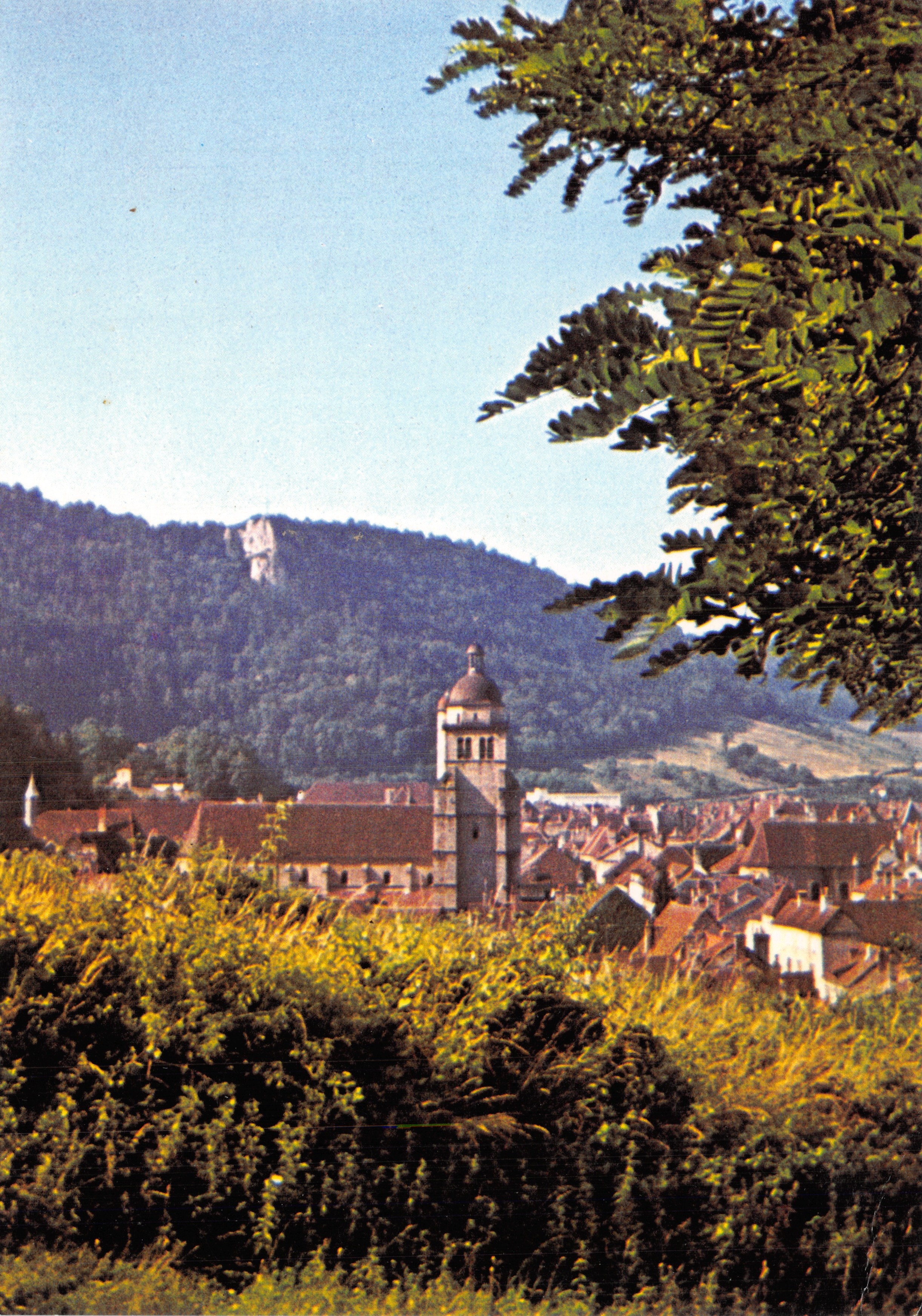 Poligny (Jura) — vista della collegiata di Santa Ippolita e del monastero di Santa Clara — Dia. Stampa Pierron