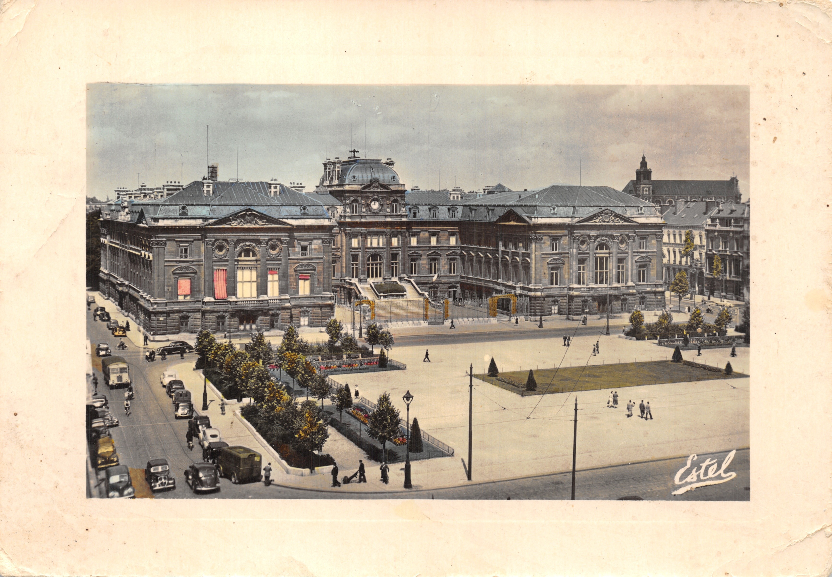 La Préfecture et la Place de la République — Éditeur Estel, n° HJ4
