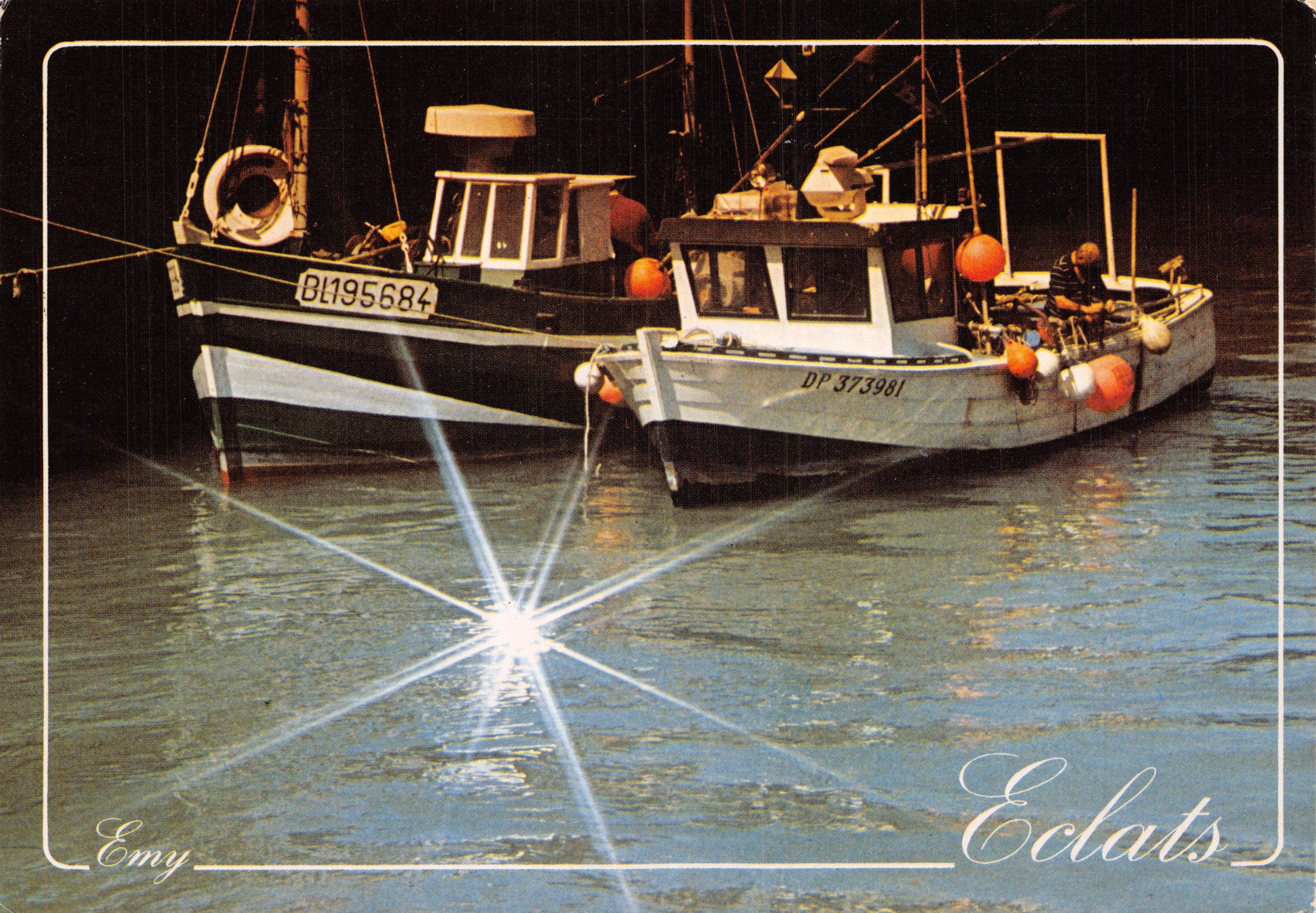 Due barche da pesca a Eclats — Editore Emy