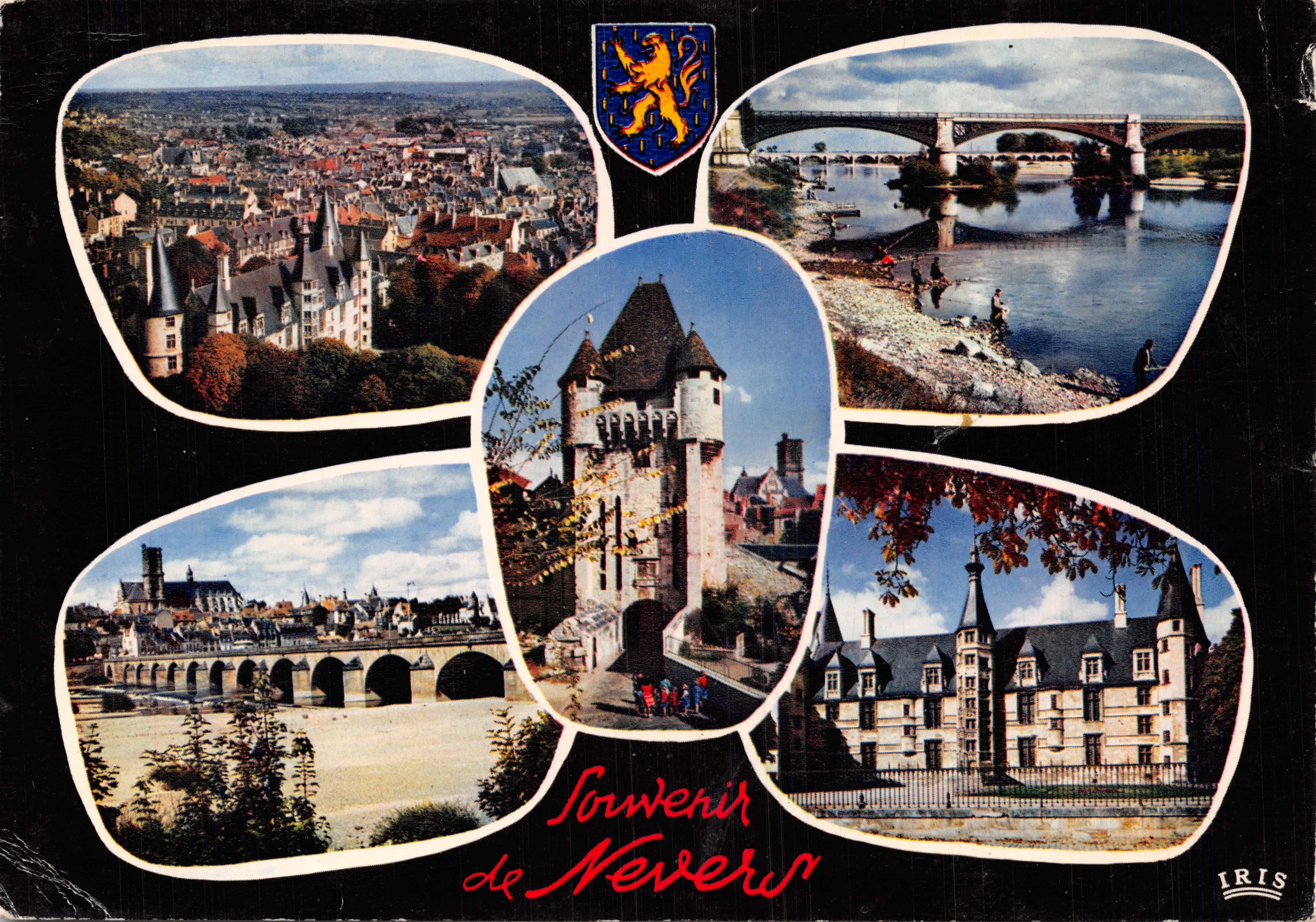 Nevers — vista general con puente, castillo, puertas y orilla del río Loira — editor IRIS