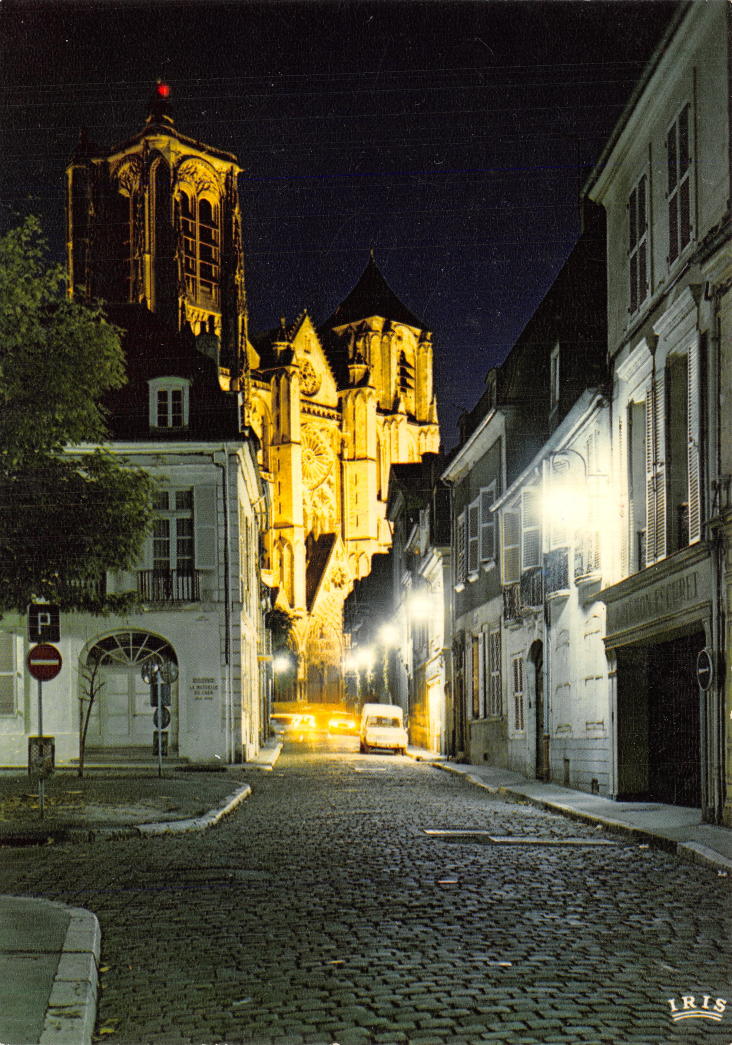 Bourges (Cher) — Kerk Saint-Étienne uitzicht vanuit de nacht — uitgever IRIS