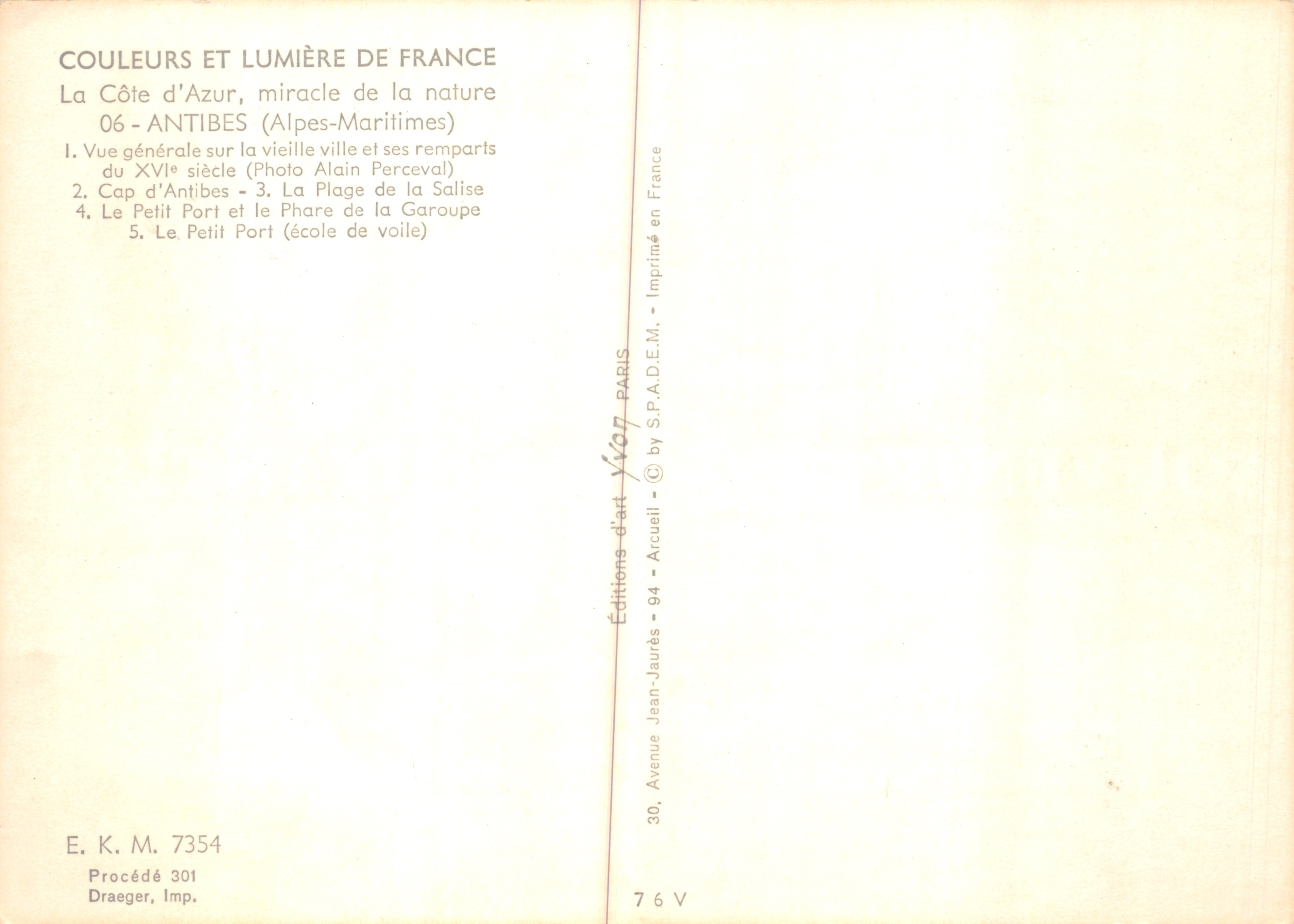 Antibes — luchtfoto, strand en haven — Souvenir d'Antibes, uitgever Editions Jean-Jaurès — Achterkant