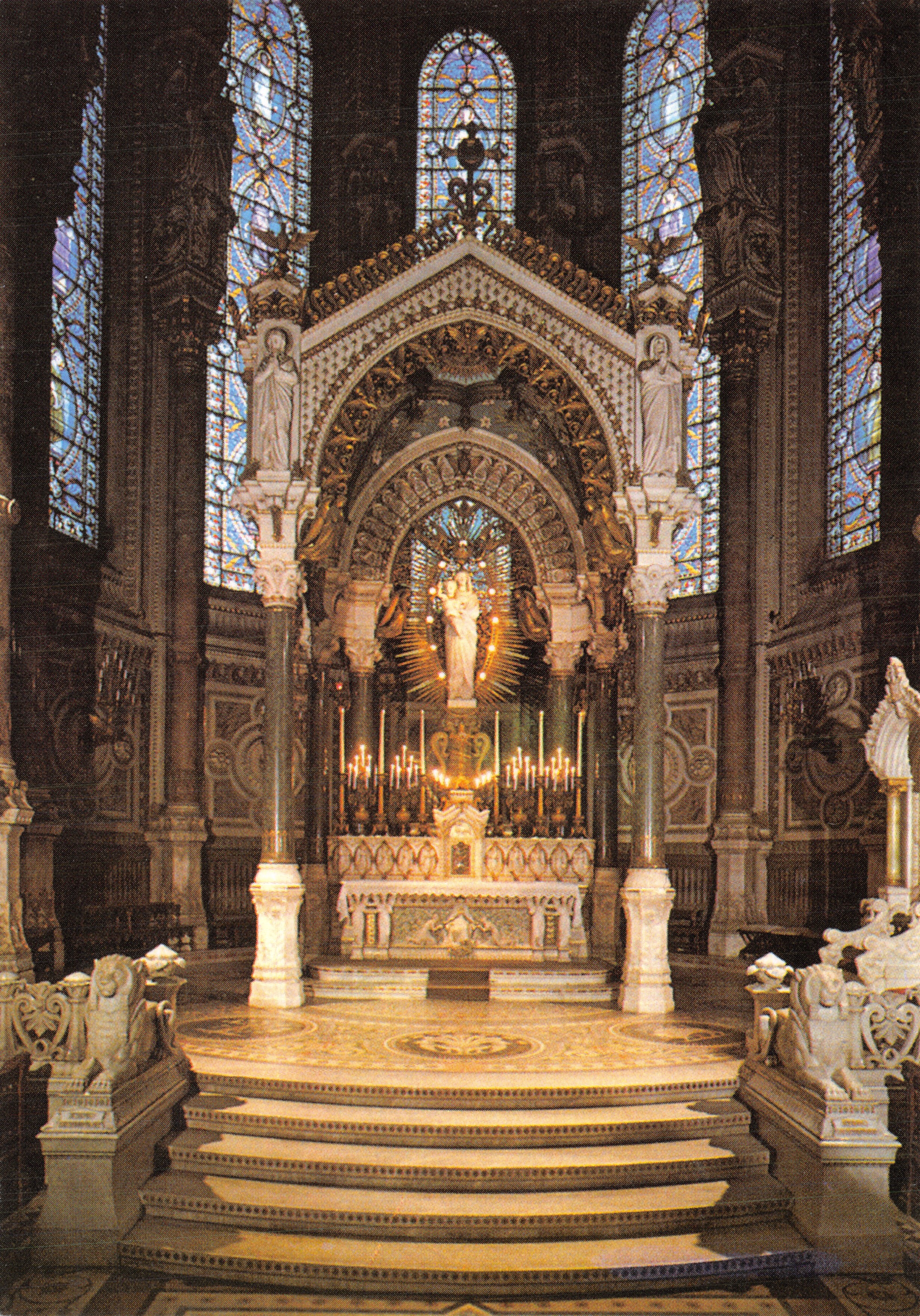 Basílica de Fourvière — El altar principal — Edición ECHO (CEUVRE) de Fourvière