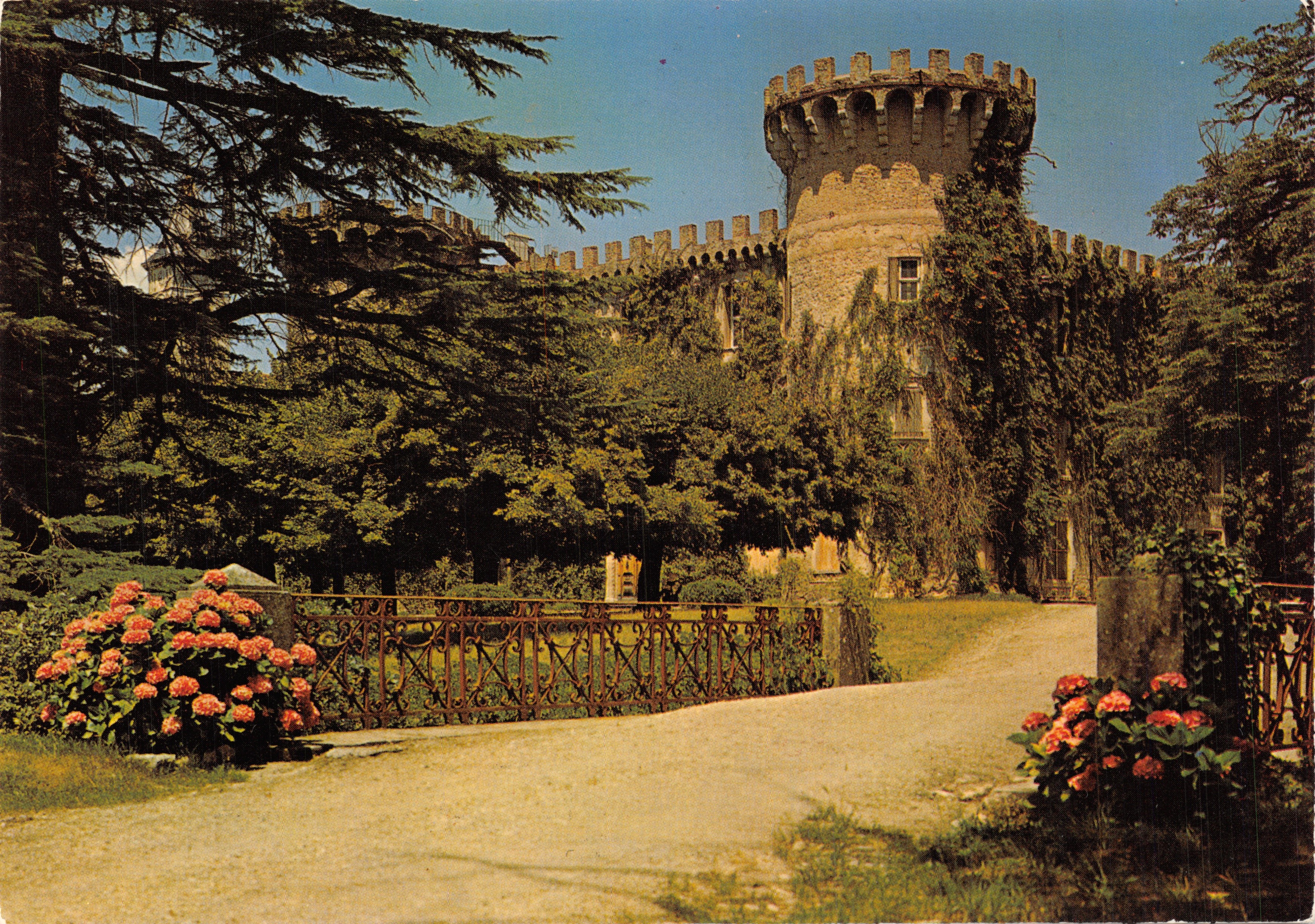Château Saint-Victor — Saint-Ambroix (Gard) — Éditions « SL » Lyon-Villeurbanne