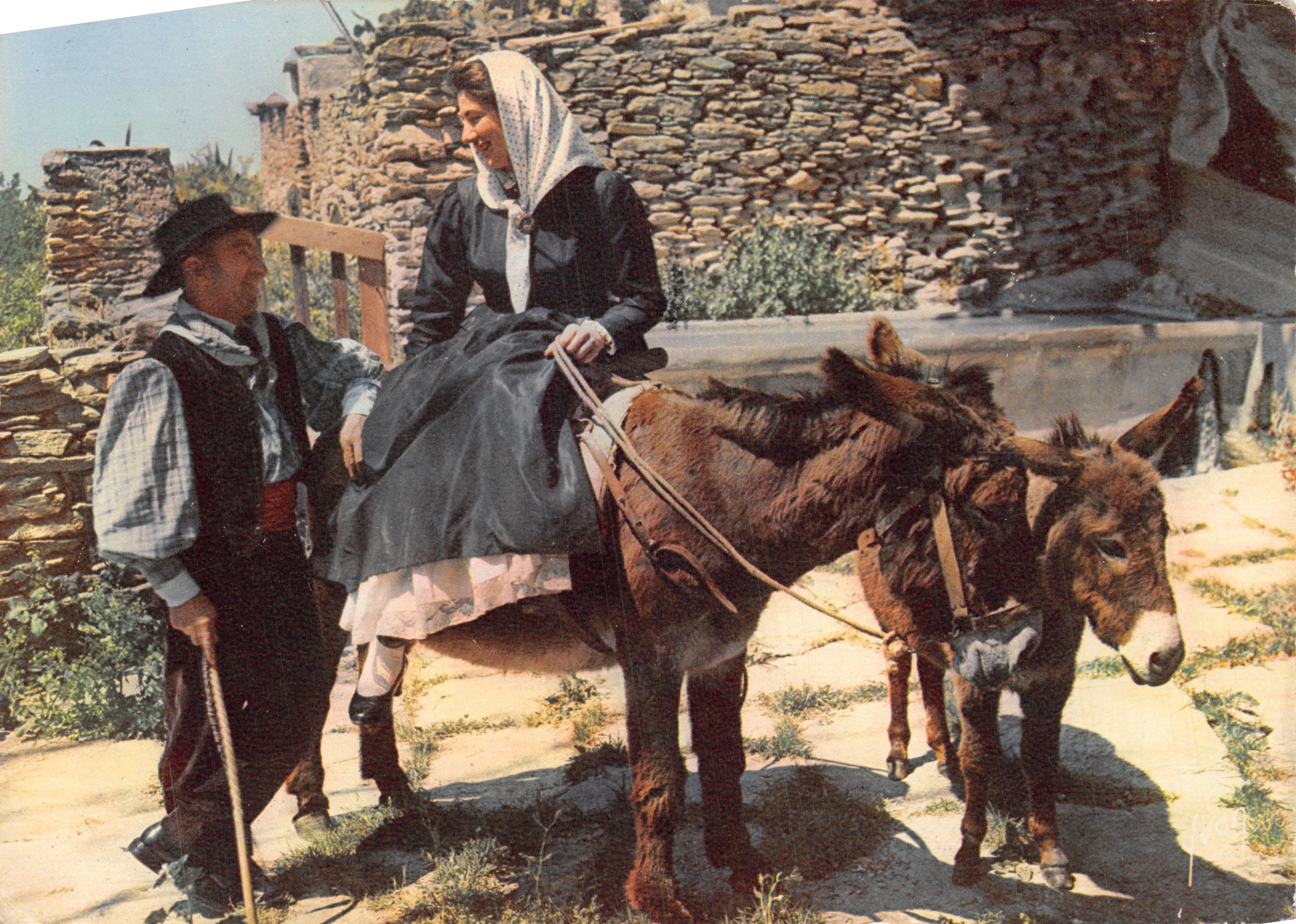 Córcega — escena de pueblo con mujer sobre burro — Éditions d'Art 'YVON'