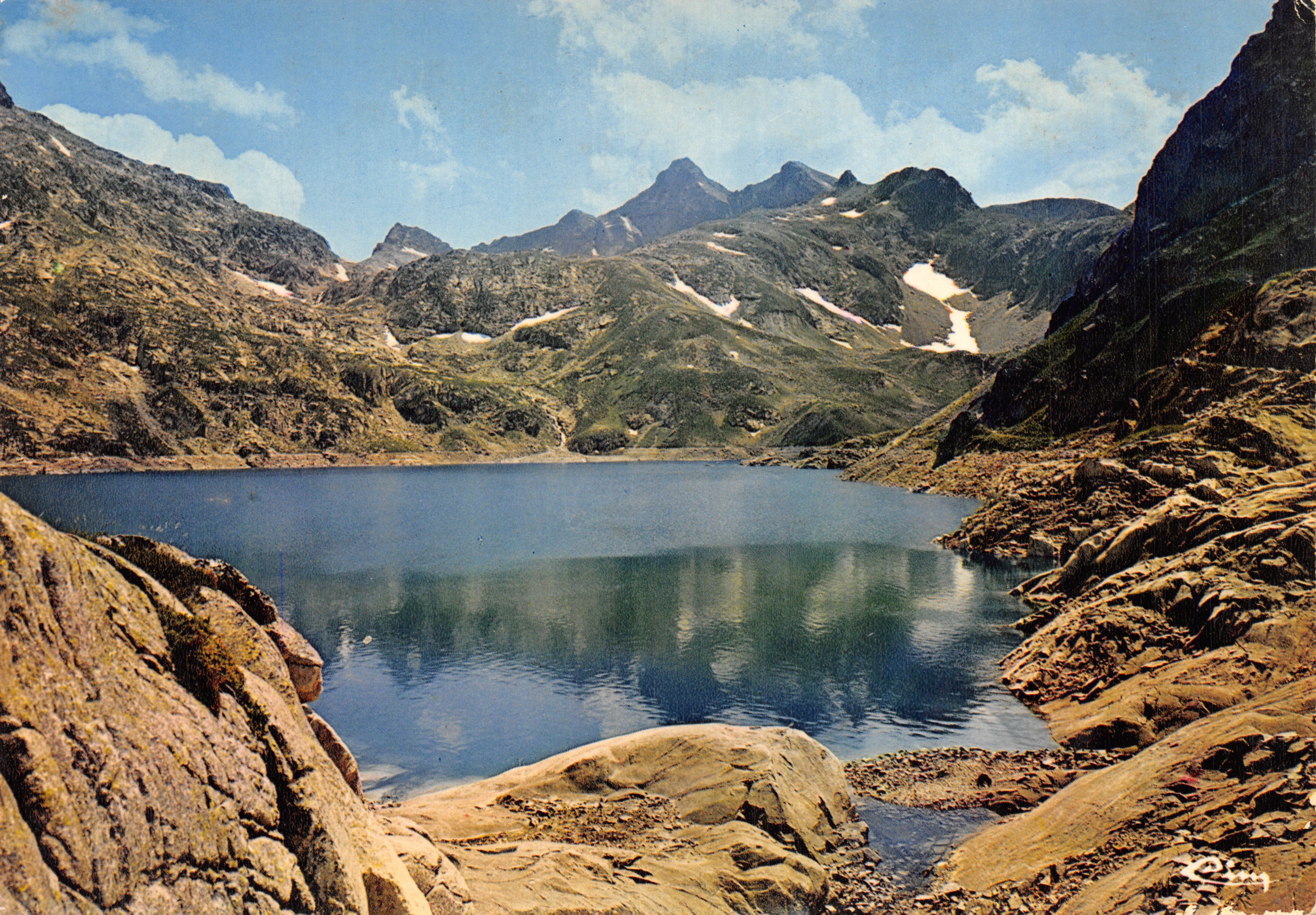 Lago Artouste (Pyrénées-Atlantiques) — vista hacia el Pic d'Arriel — editor Combiér Imprimeur Mâcon